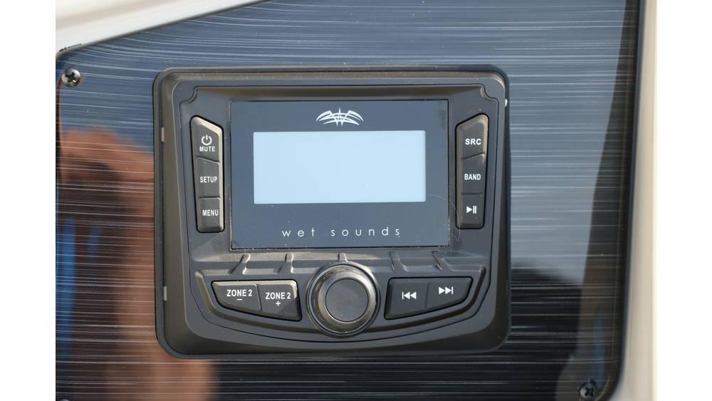 2025 Sylvan Mirage 820 Party Fish Premium - 22