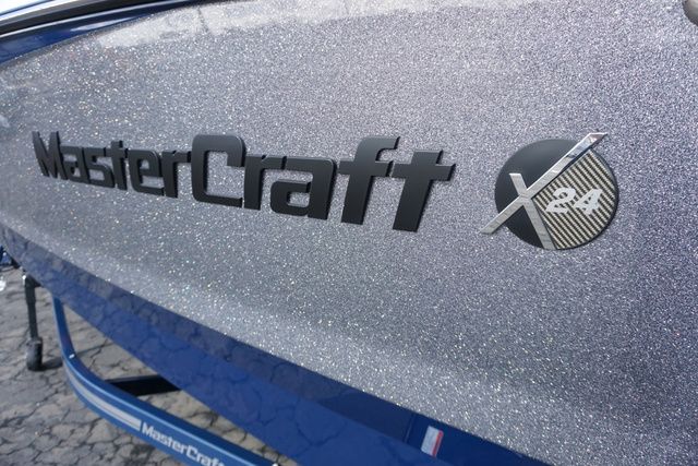 2025 MasterCraft X24 Supercharged 6.2L - 9K Rebate Eligible - 13