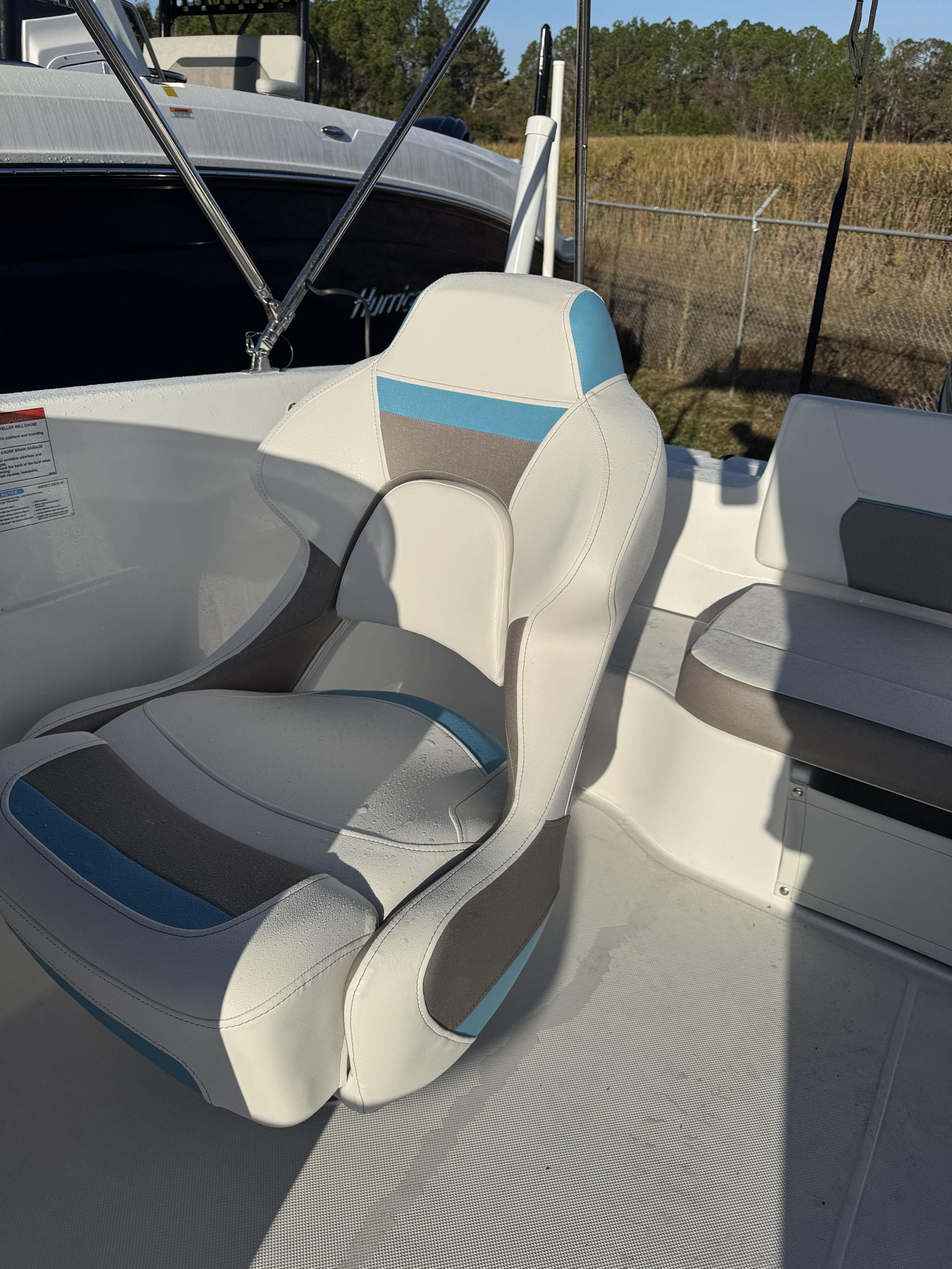 2026 Hurricane SunDeck Sport 188 OB - 23