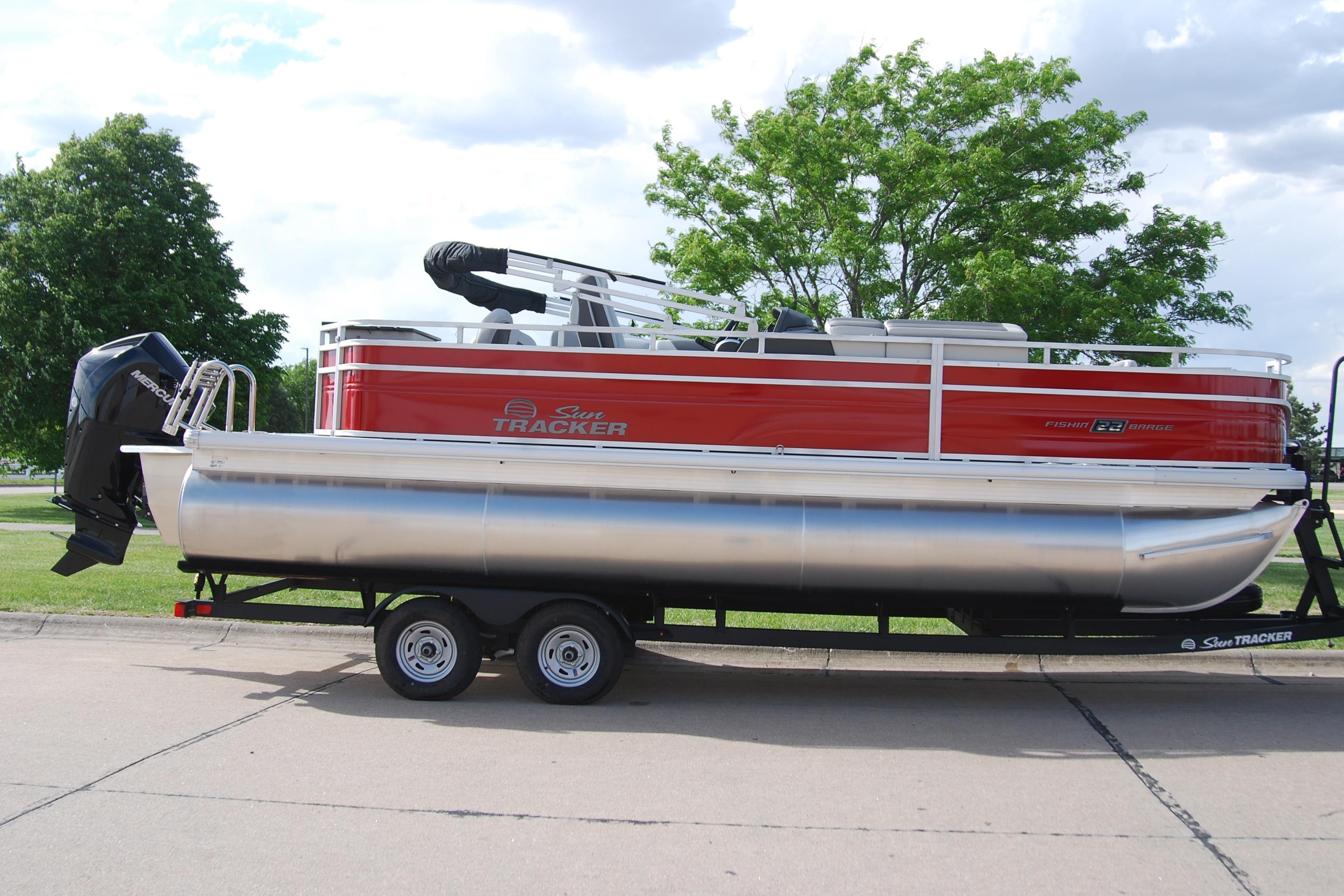 2026 Sun Tracker Fishin' Barge 22 XP3