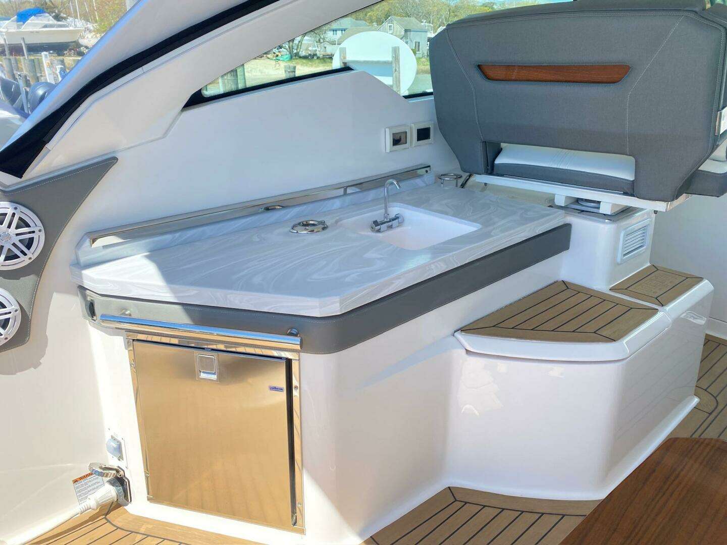2019 Tiara Yachts 34LX - Image 55