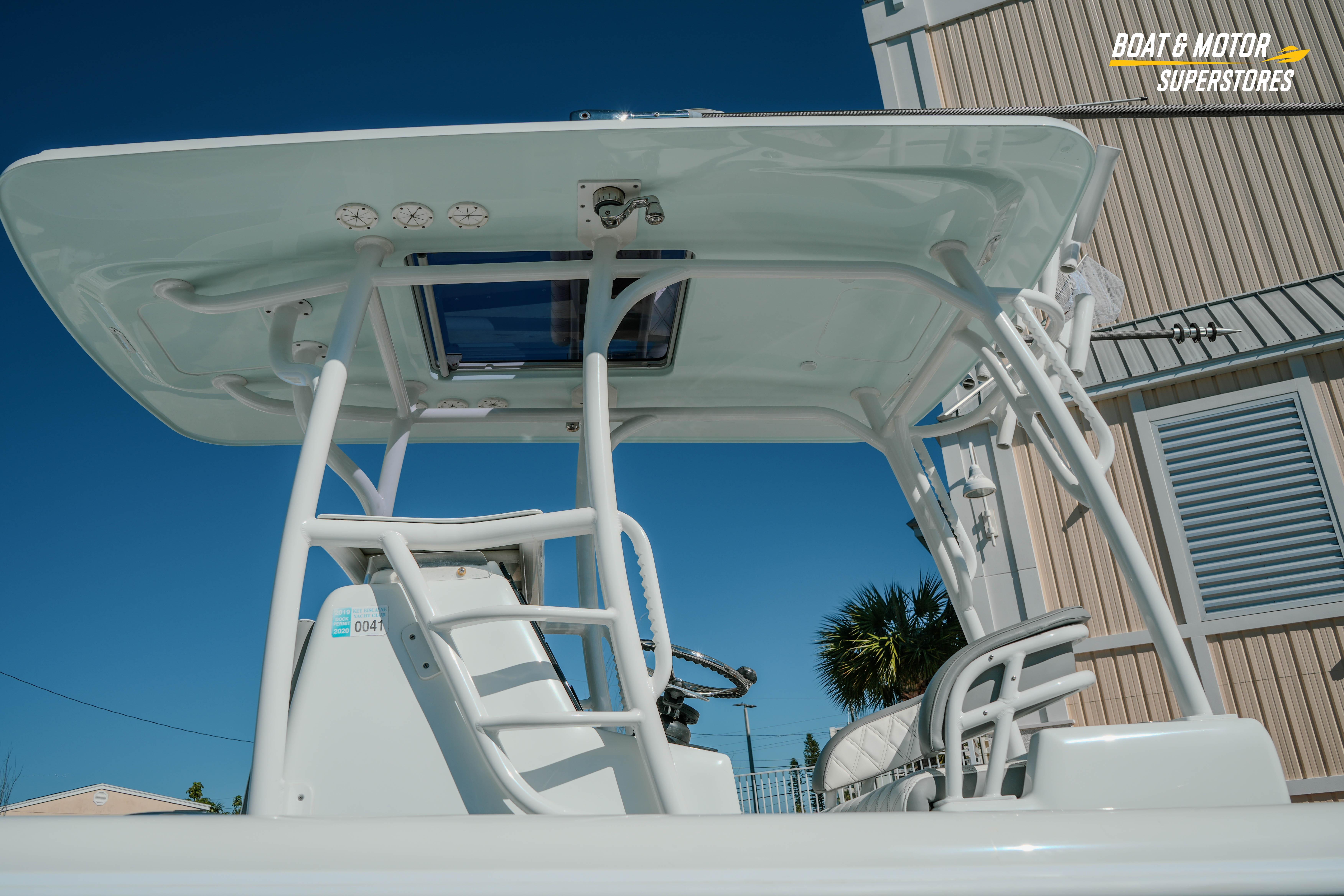 2018 Barker Boatworks 26 Open with T-top, showcased at Boat & Motor Superstores.