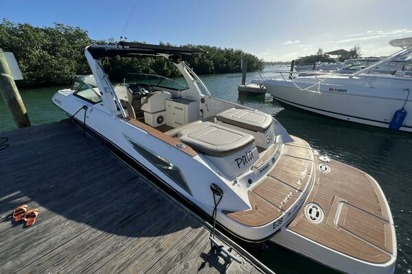 2012 Sea Ray 300 SLX