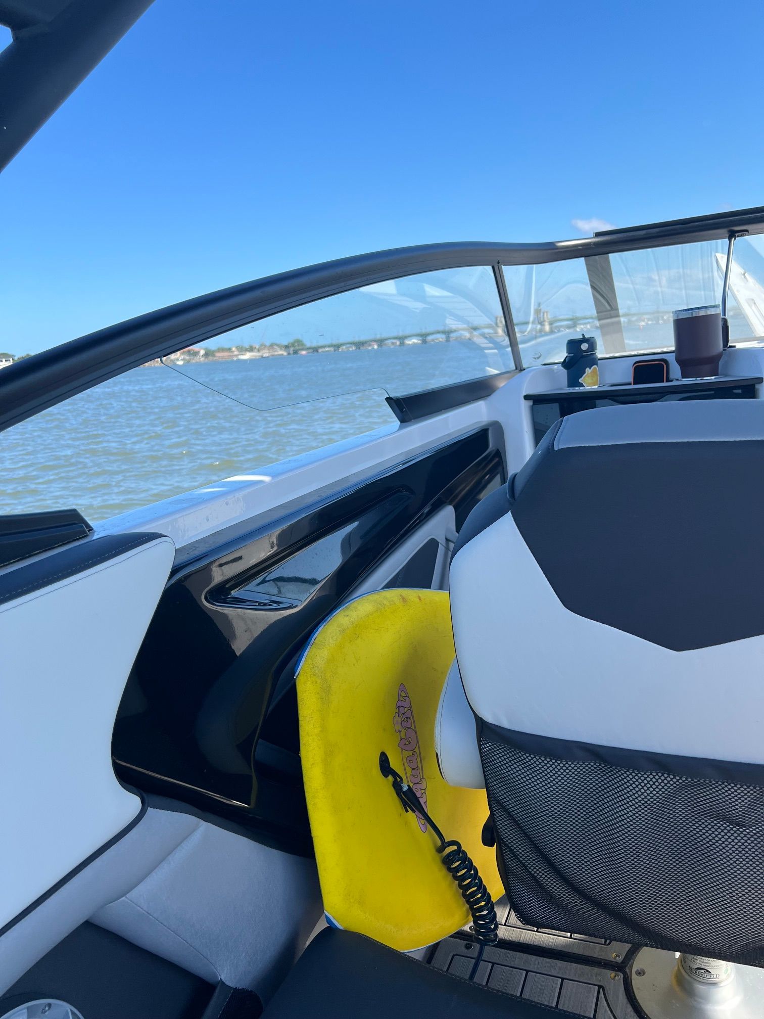 2023 Yamaha Boats 252S - 87
