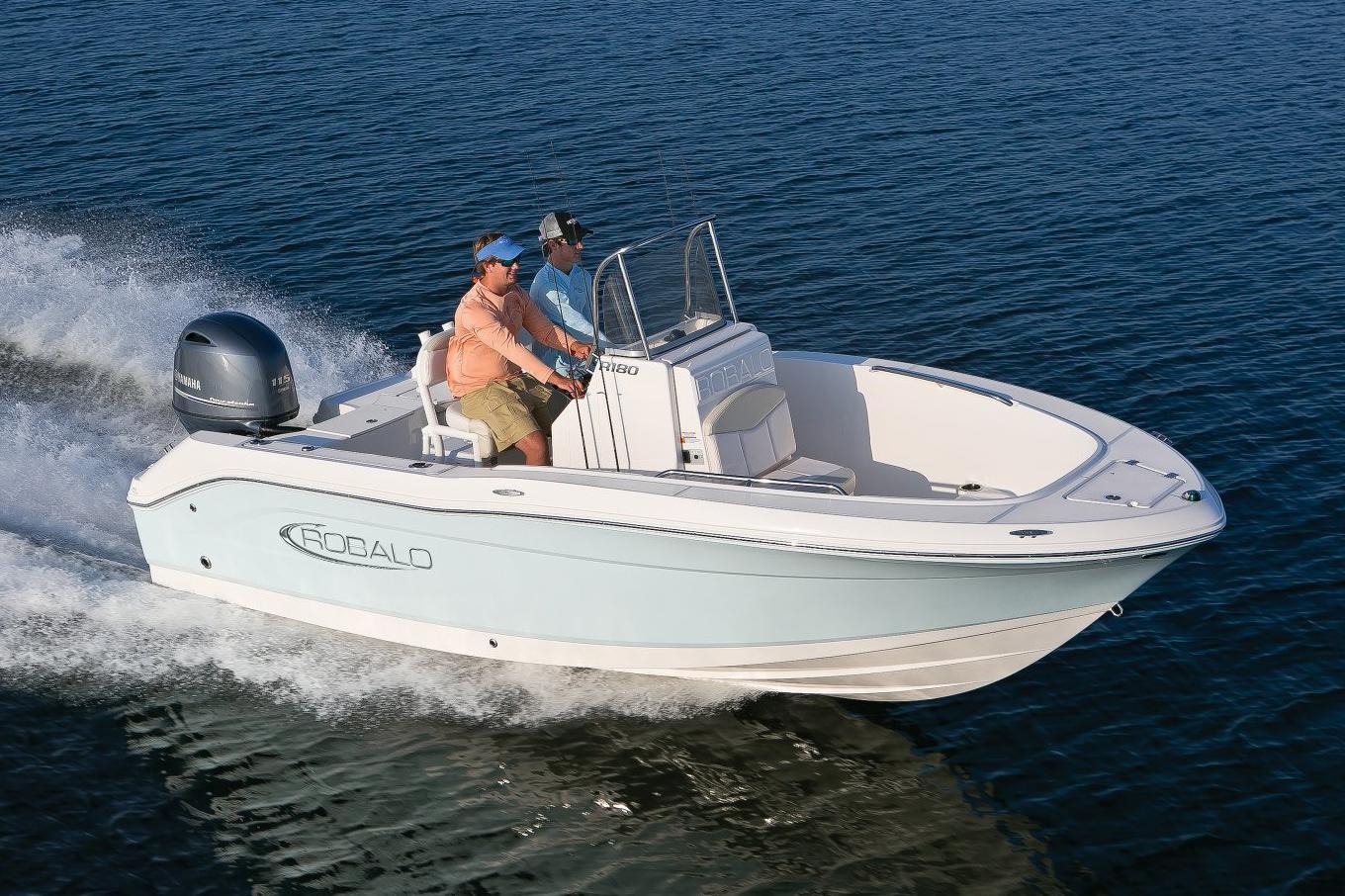 2025 Robalo R180 Center Console