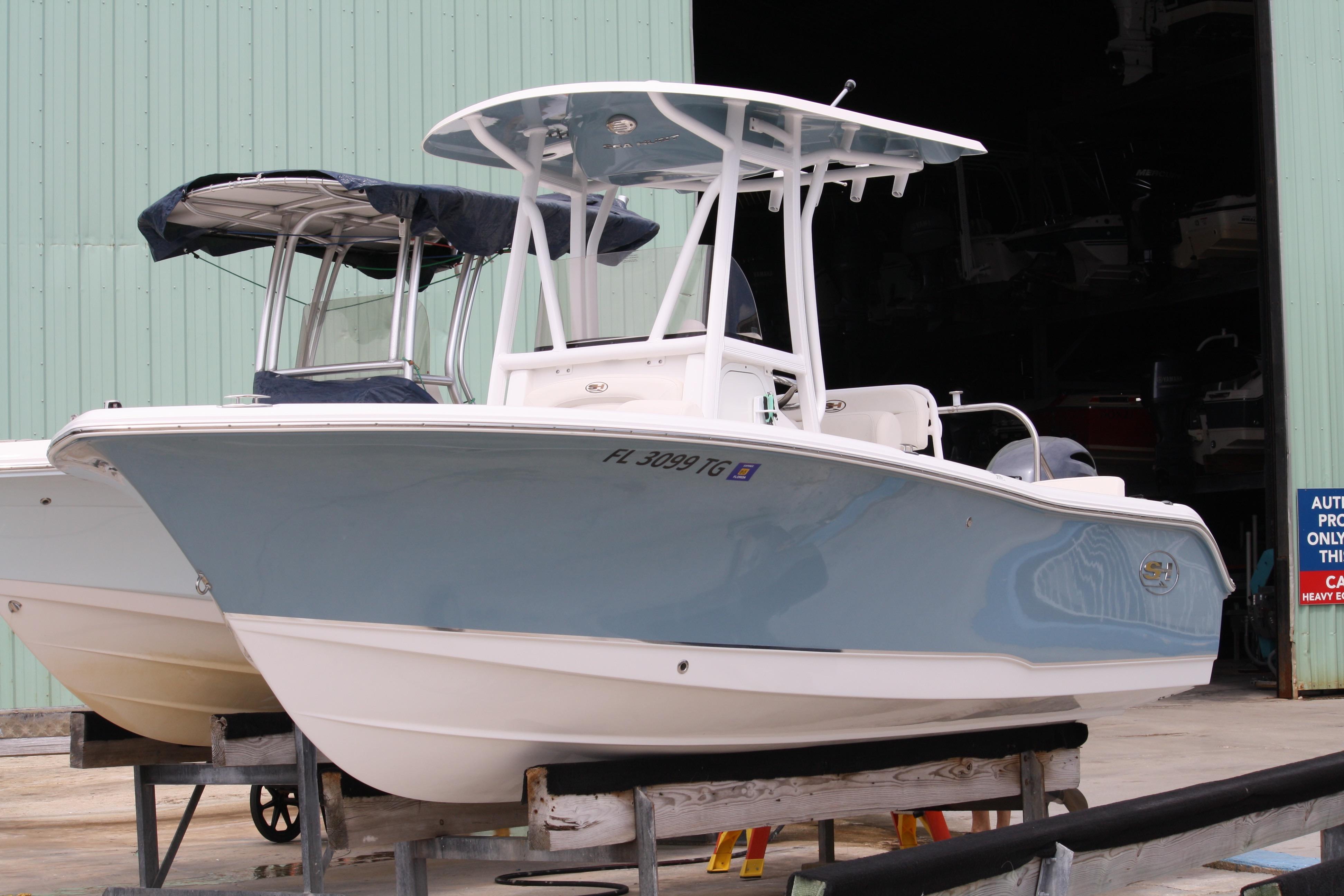 2022 Sea Hunt Ultra 219