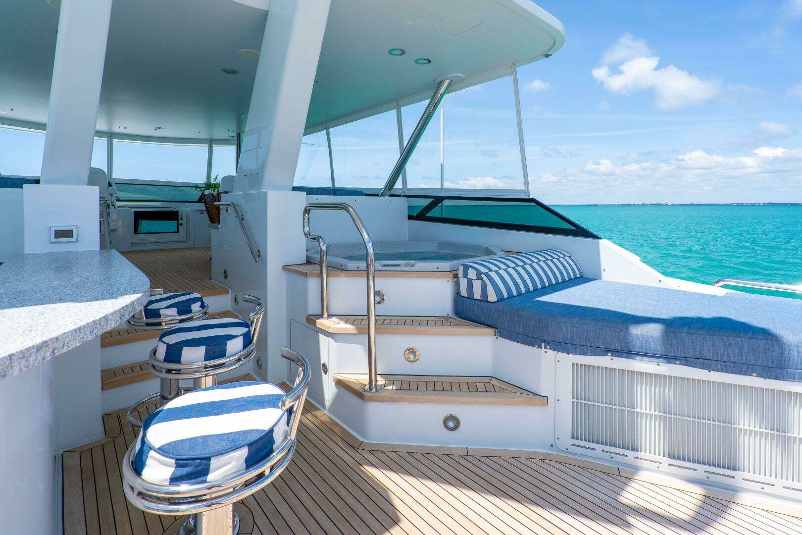 2004 Crescent Raised Pilothouse - Image 47