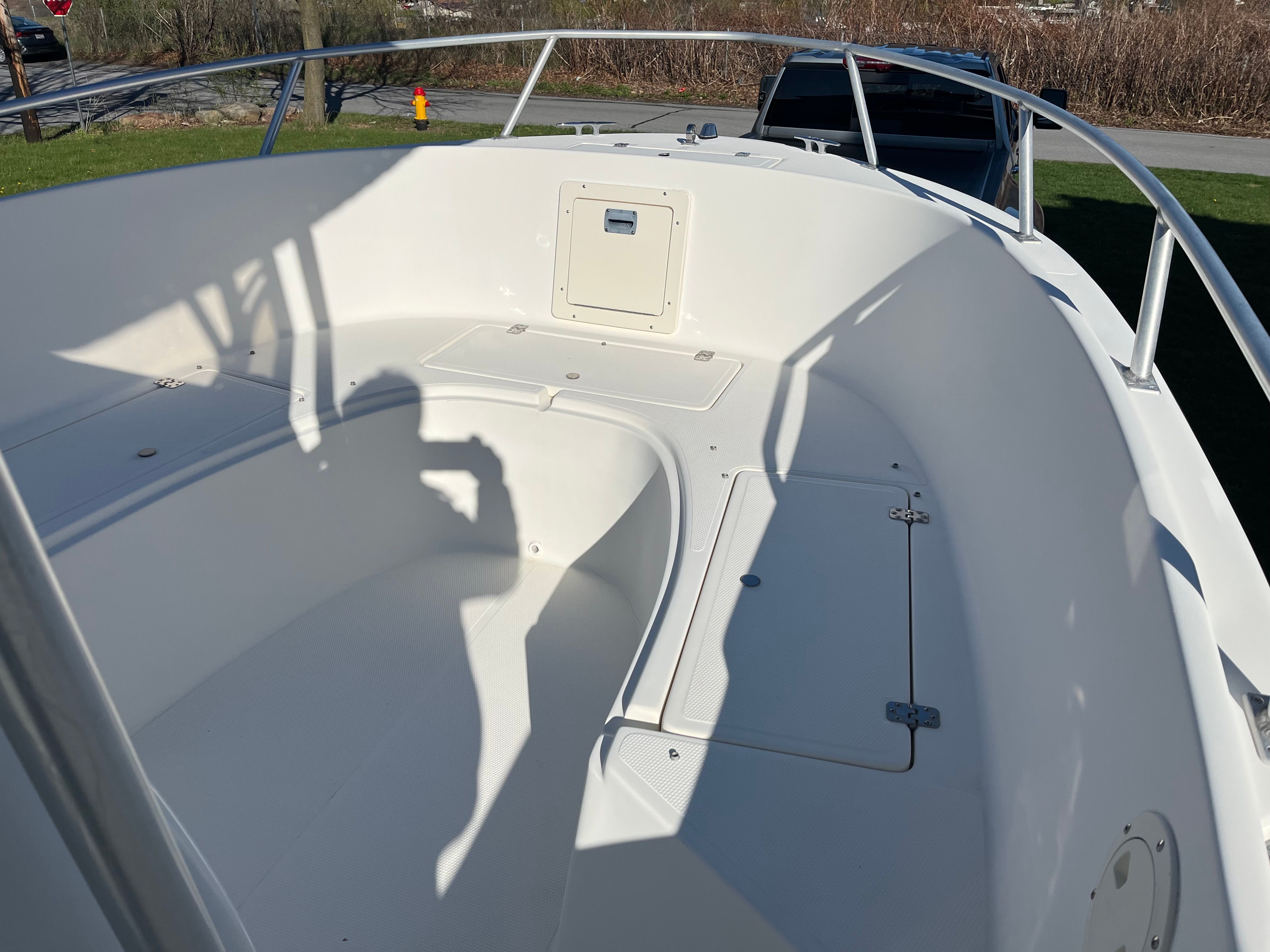 2002 Mako 232 Center Console - 24