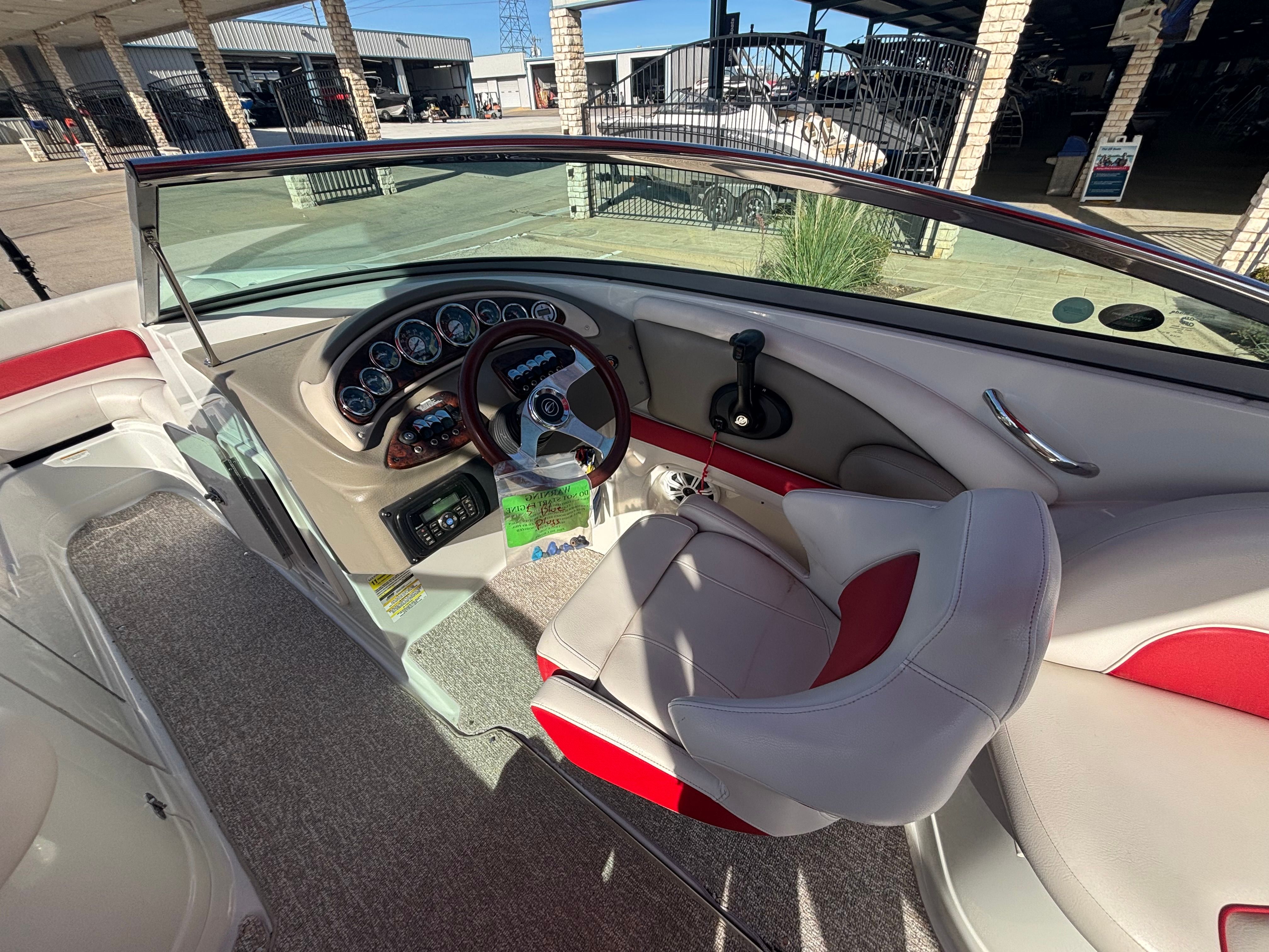 2014 CROWNLINE E2 - Image 15