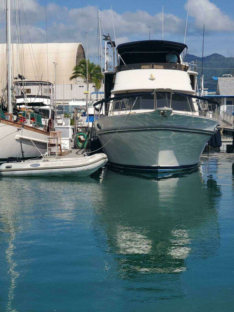 1985 Californian 5239 Cockpit Motor Yacht - Image 2