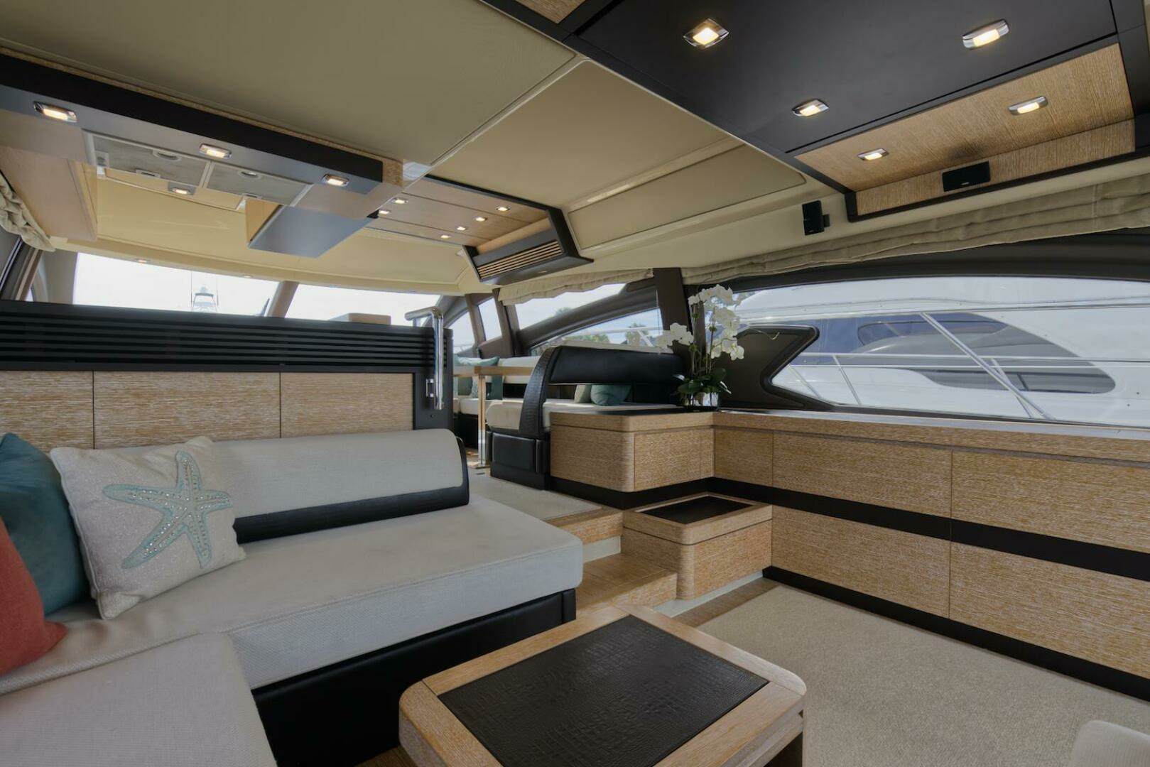 2015 Azimut 64 Flybridge - Image 24