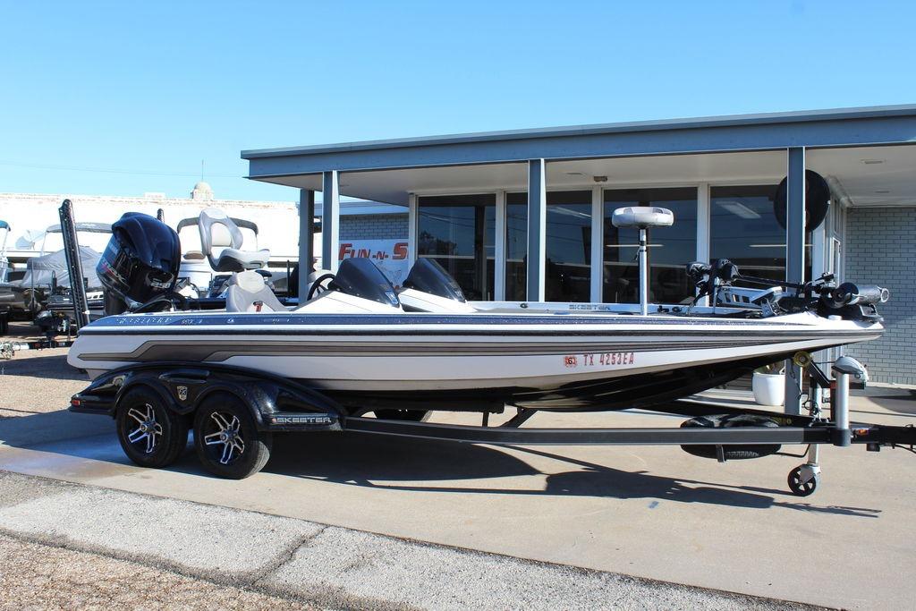 2016 Skeeter FX21 Limited Edition