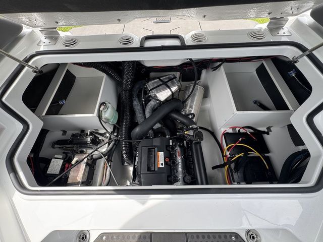 2027 Scarab 210 LX Wake - 28