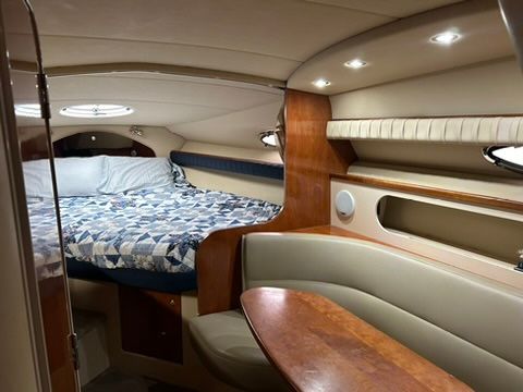 2005 Cruisers Yachts 280 CXI - 9