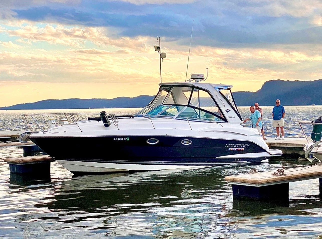 2021 Monterey 335 Sport Yacht - 2