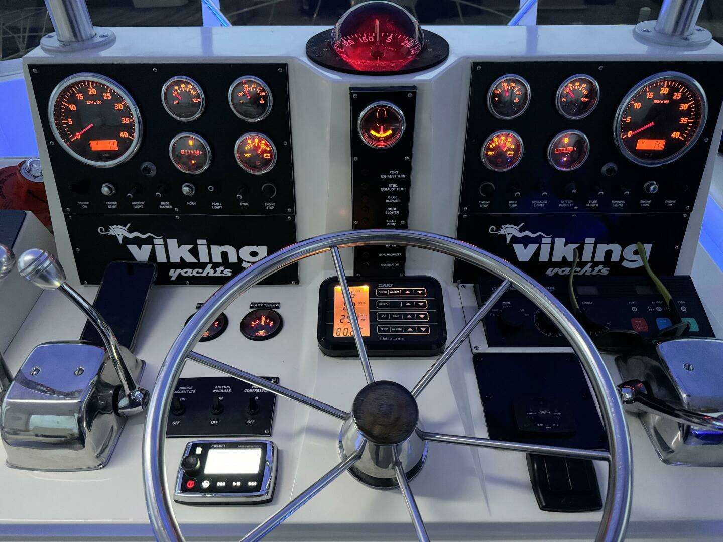 1987 Viking 48 Motor Yacht - Image 13