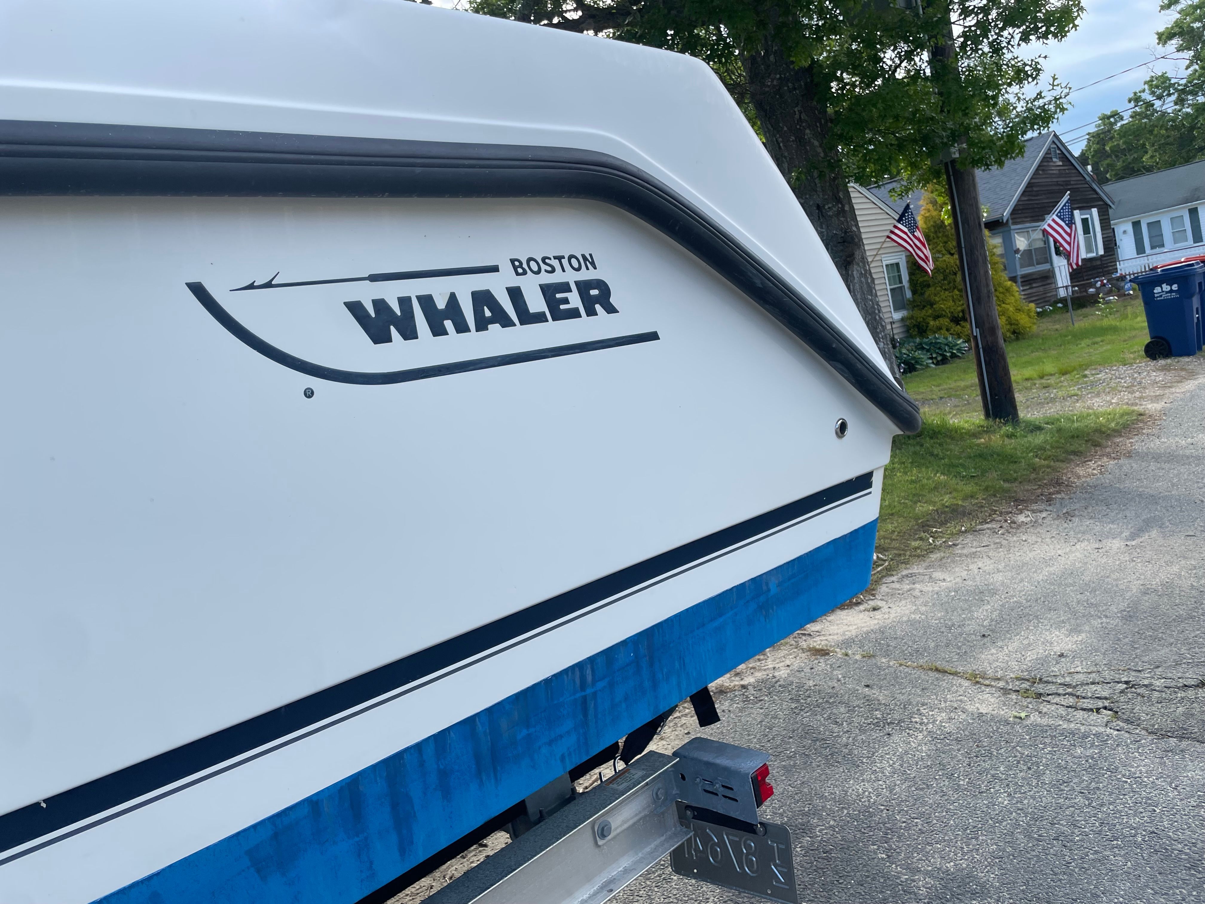 2009 Boston Whaler 255 Conquest - 8