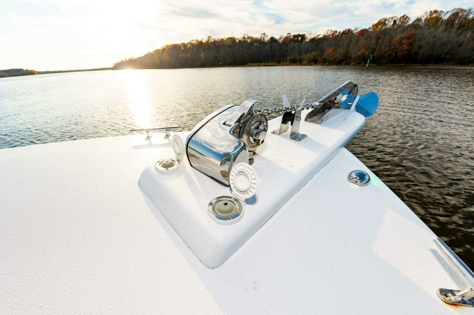 2024 Custom Chesapeake Bay Built Custom 33' - Image 33