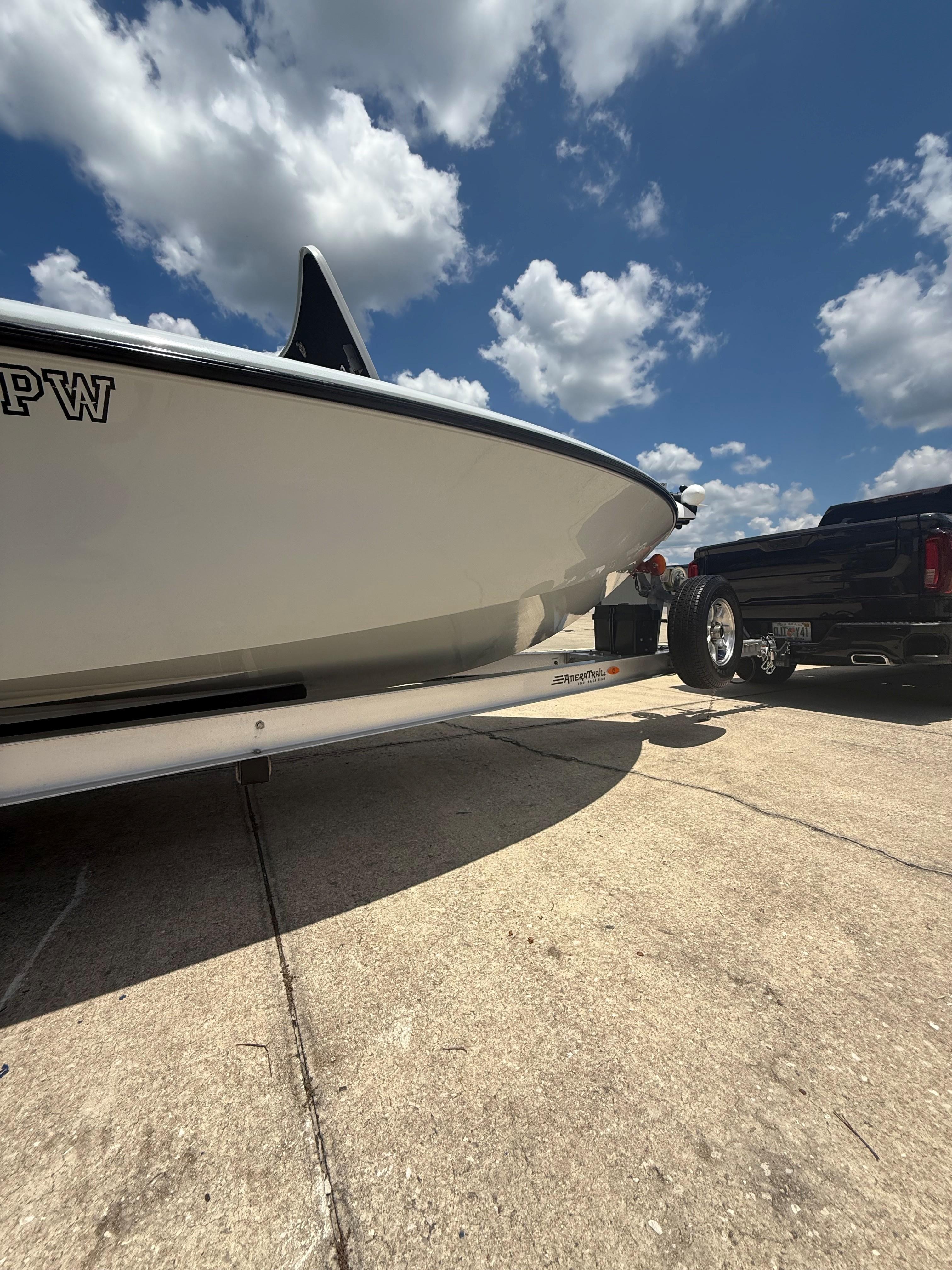 2015 Yellowfin 24 Bay - 11