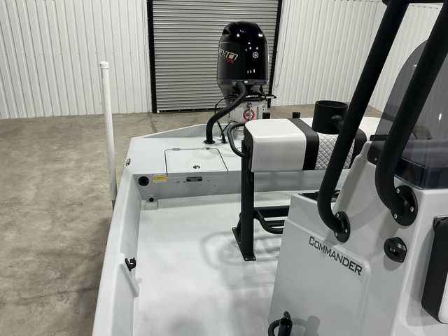 2026 Freedom Boats 21' Commander - 22