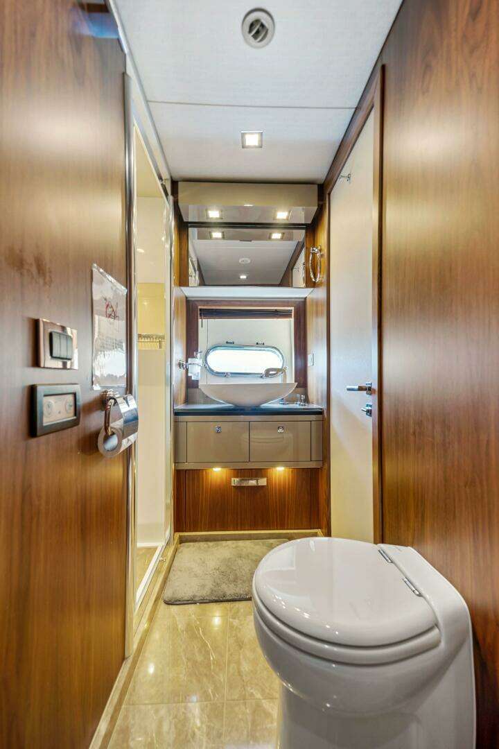 2013 Sunseeker Predator 84 - Image 34