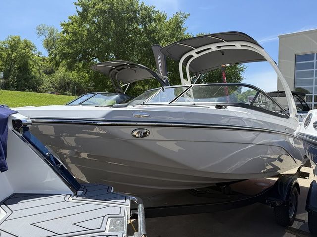2026 Yamaha Boats 195S - 2