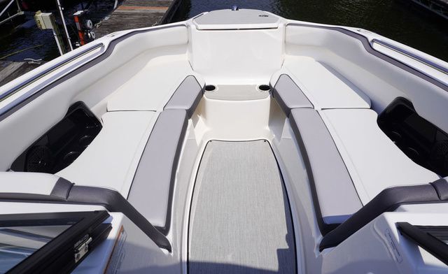 2025 Yamaha Boats AR250 - 22