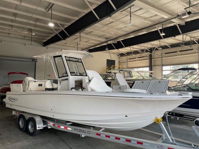 2023 Robalo 266 Cayman