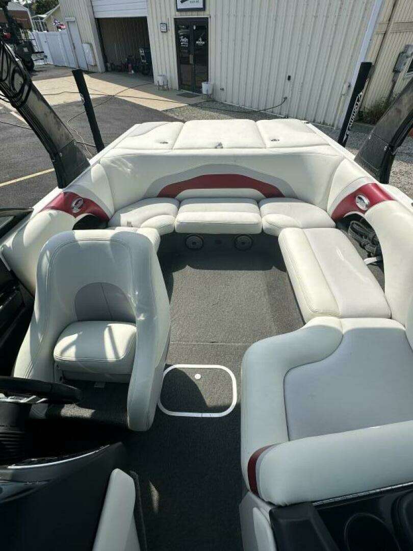 2007 Malibu 21 V RIde - Image 8