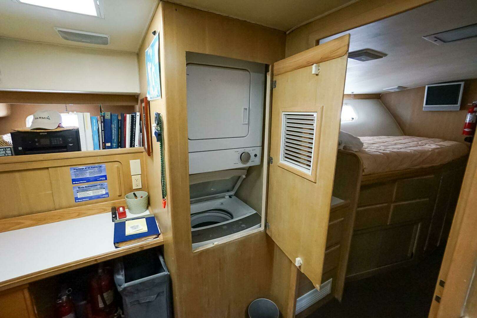 1989 Hatteras 80 Cockpit Motor Yacht - Image 42