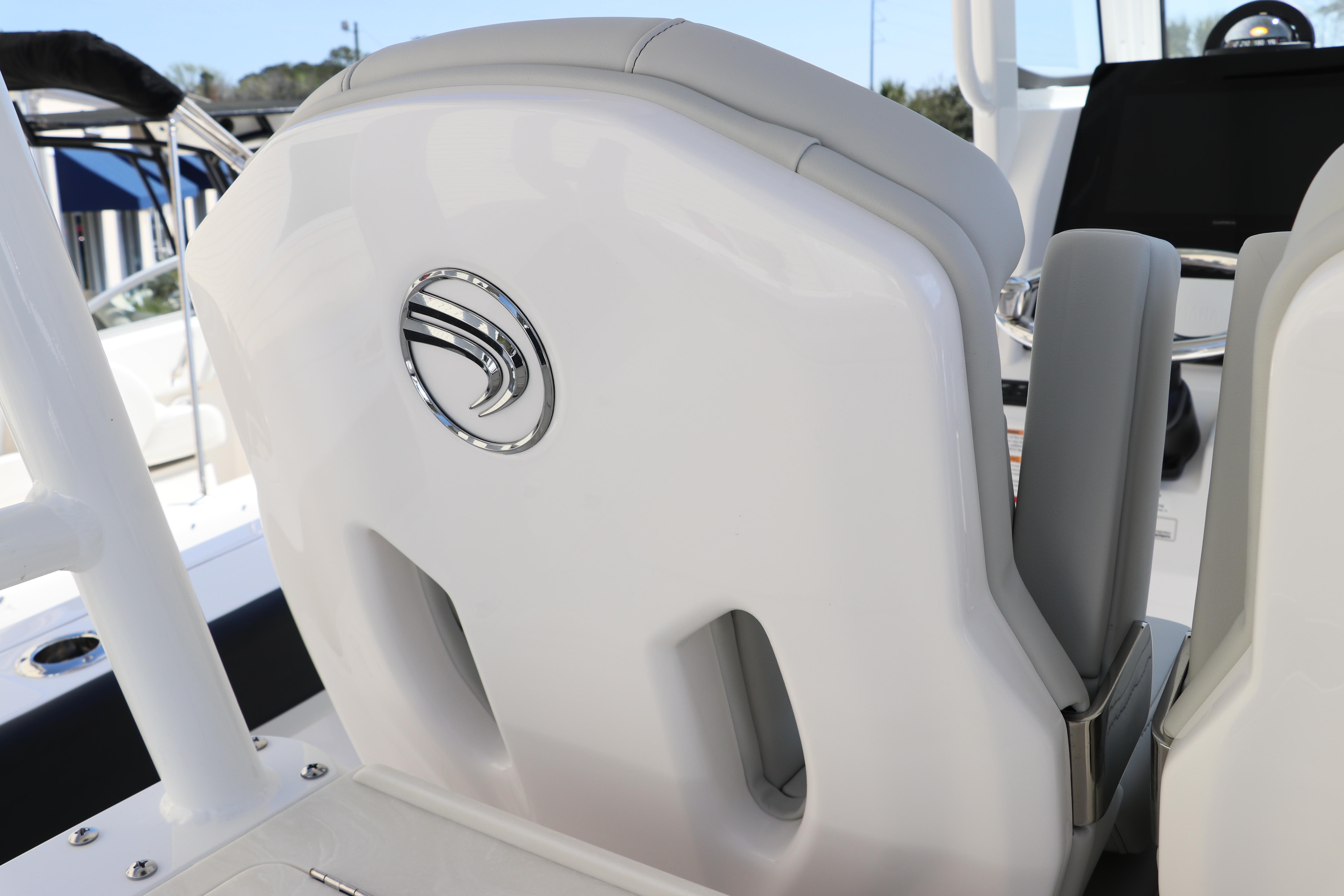 2025 Edgewater 325CC boat seat with logo, showcasing modern design and comfort.