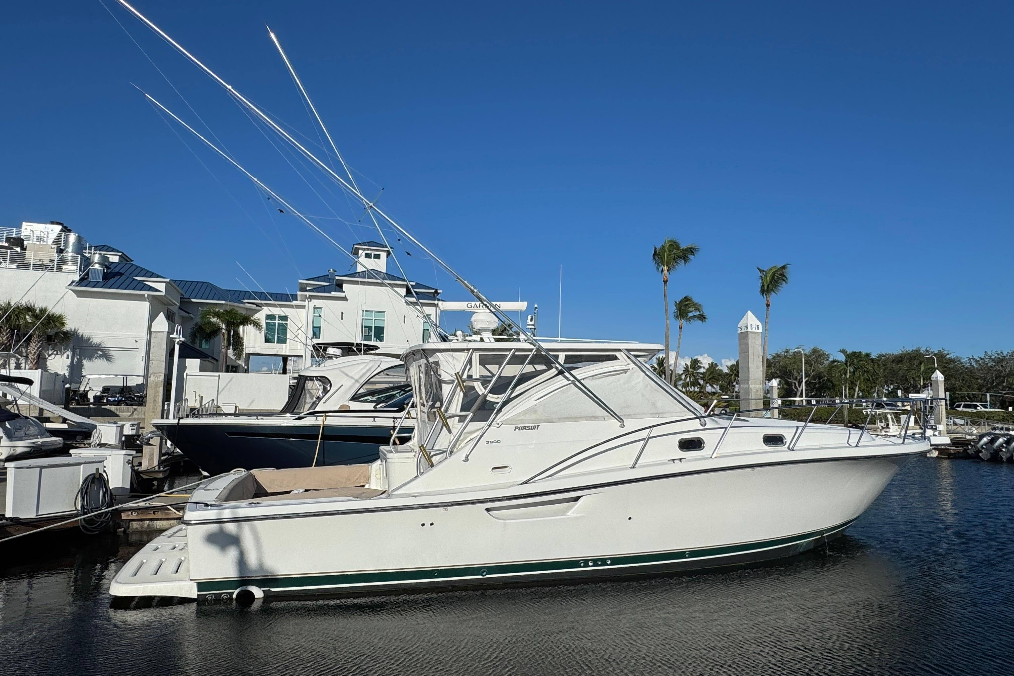 2002 Pursuit 3800 Express