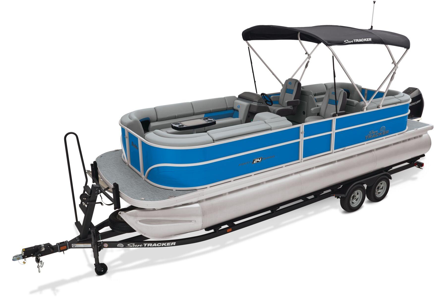 2026 Sun Tracker Party Barge 24 XP3 - 2