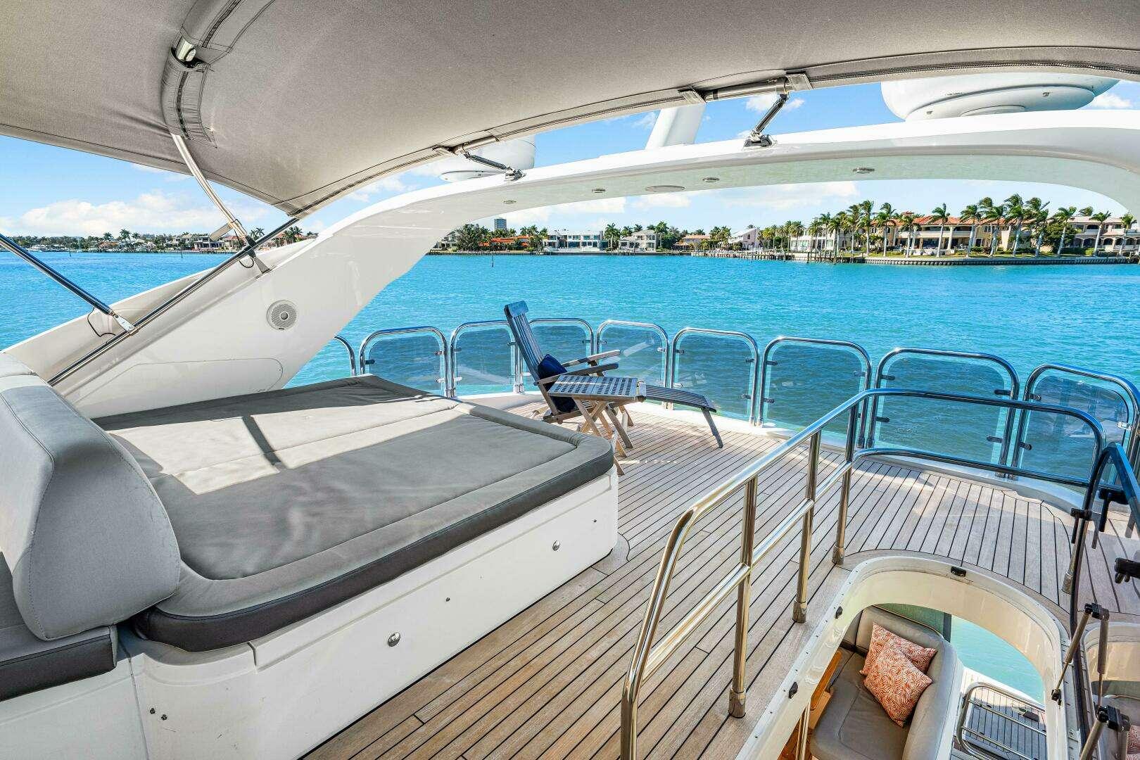 2014 Princess Y72 - Image 106