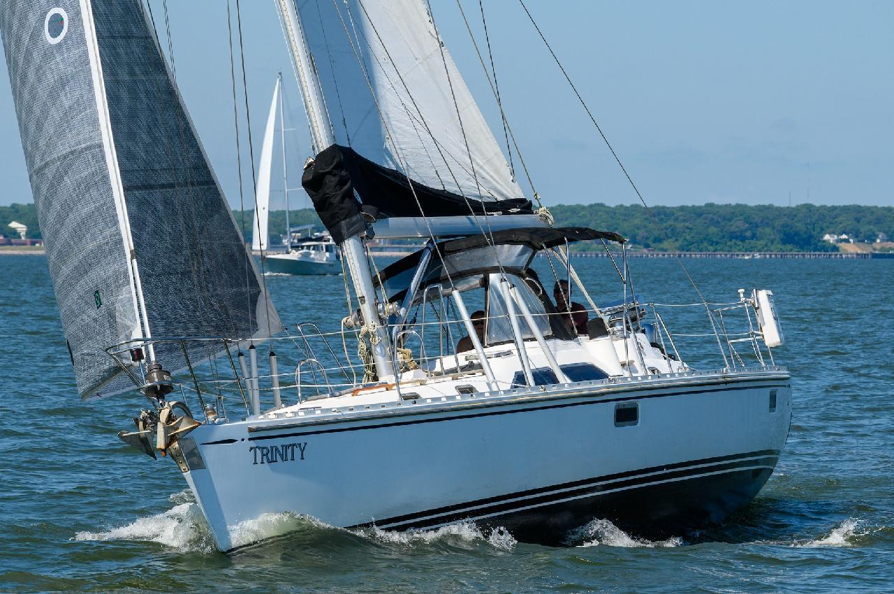 1997 Hylas 46