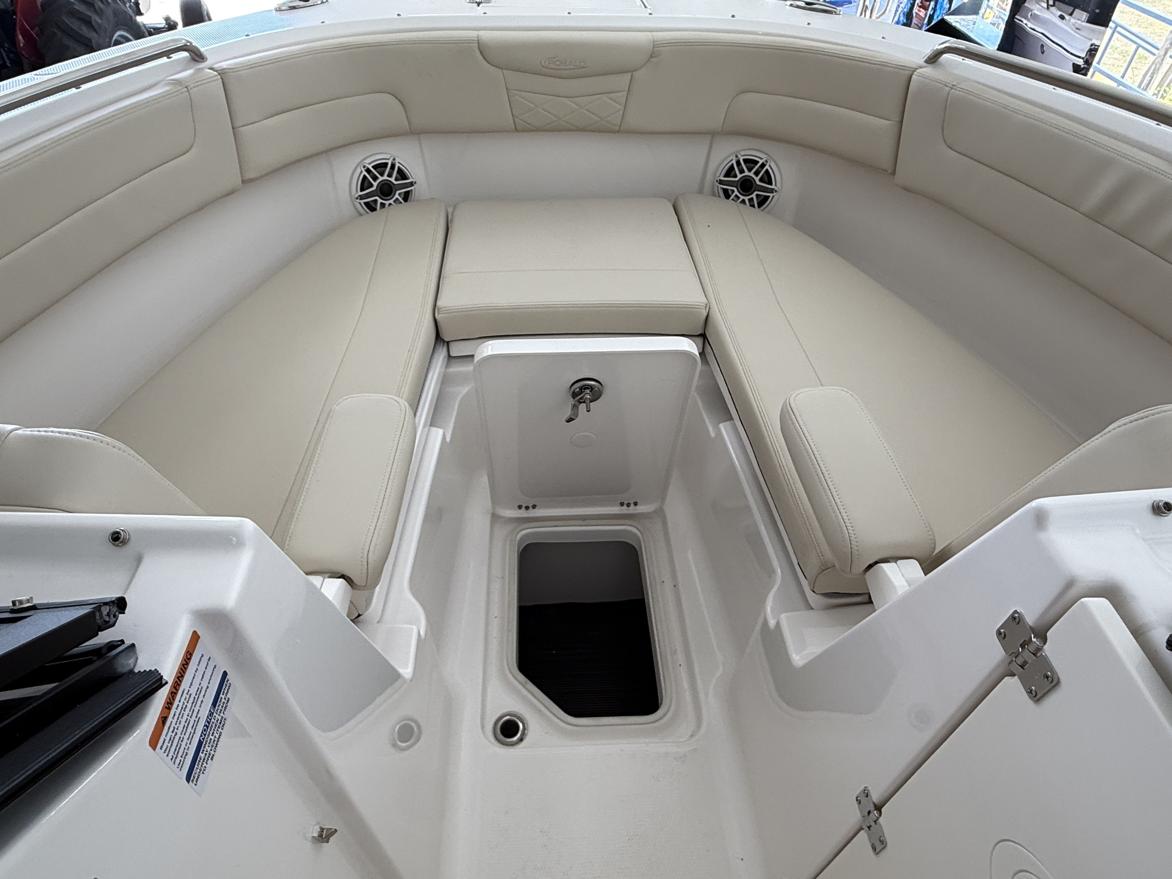 2026 Robalo 257 Dual Console - 5
