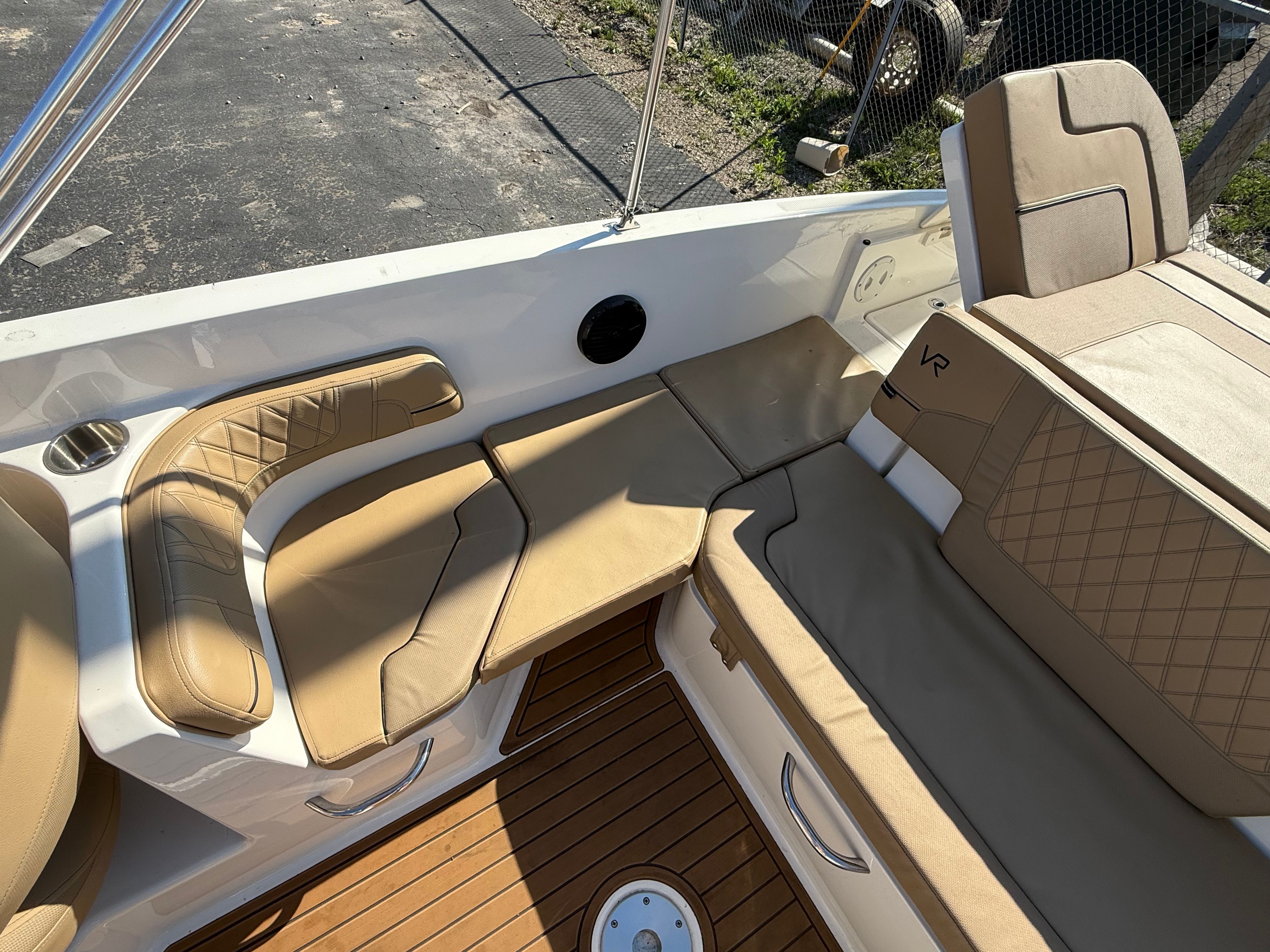 2023 Bayliner VR6 Bowrider - 6