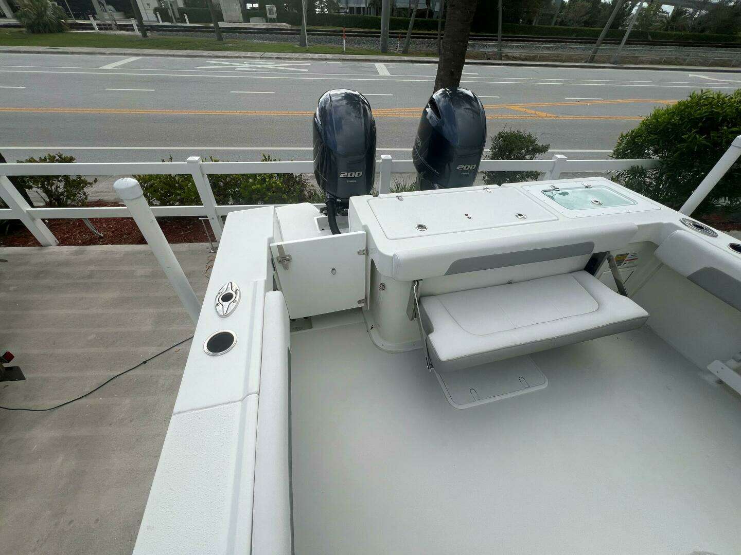 2022 Parker 25 Center Console - Image 10