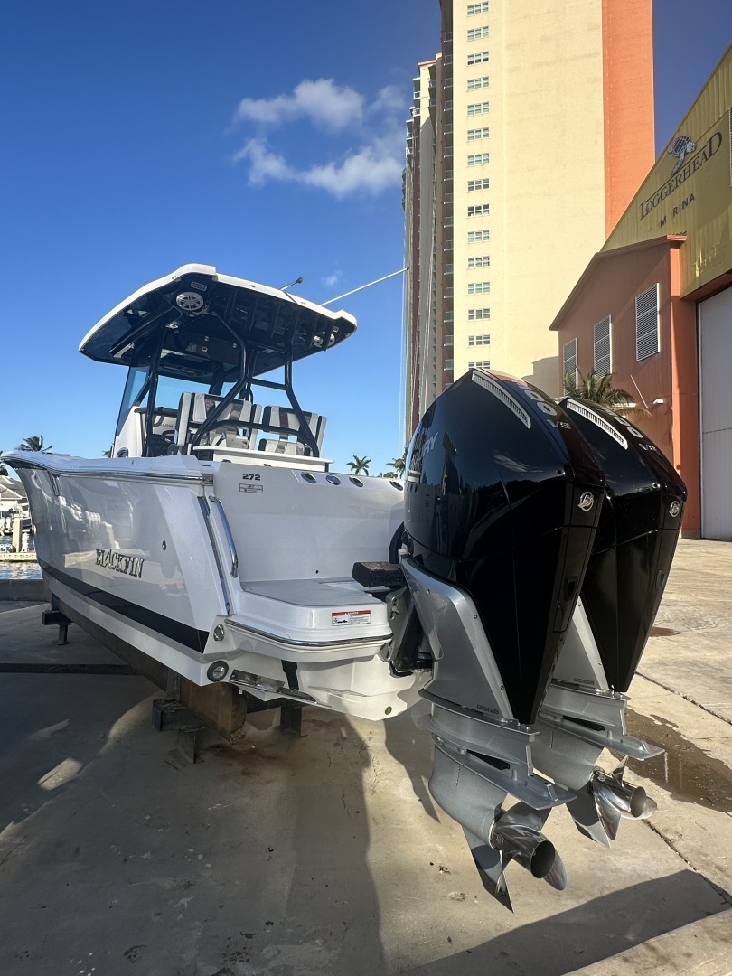 2025 Blackfin 272 CC - Image 29