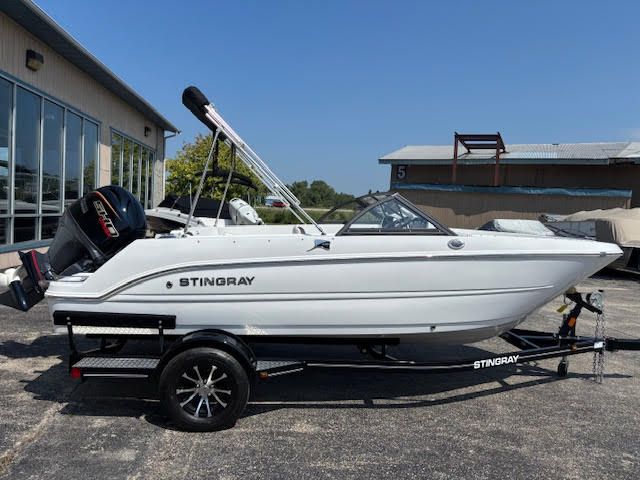 2025 Stingray 172 DC