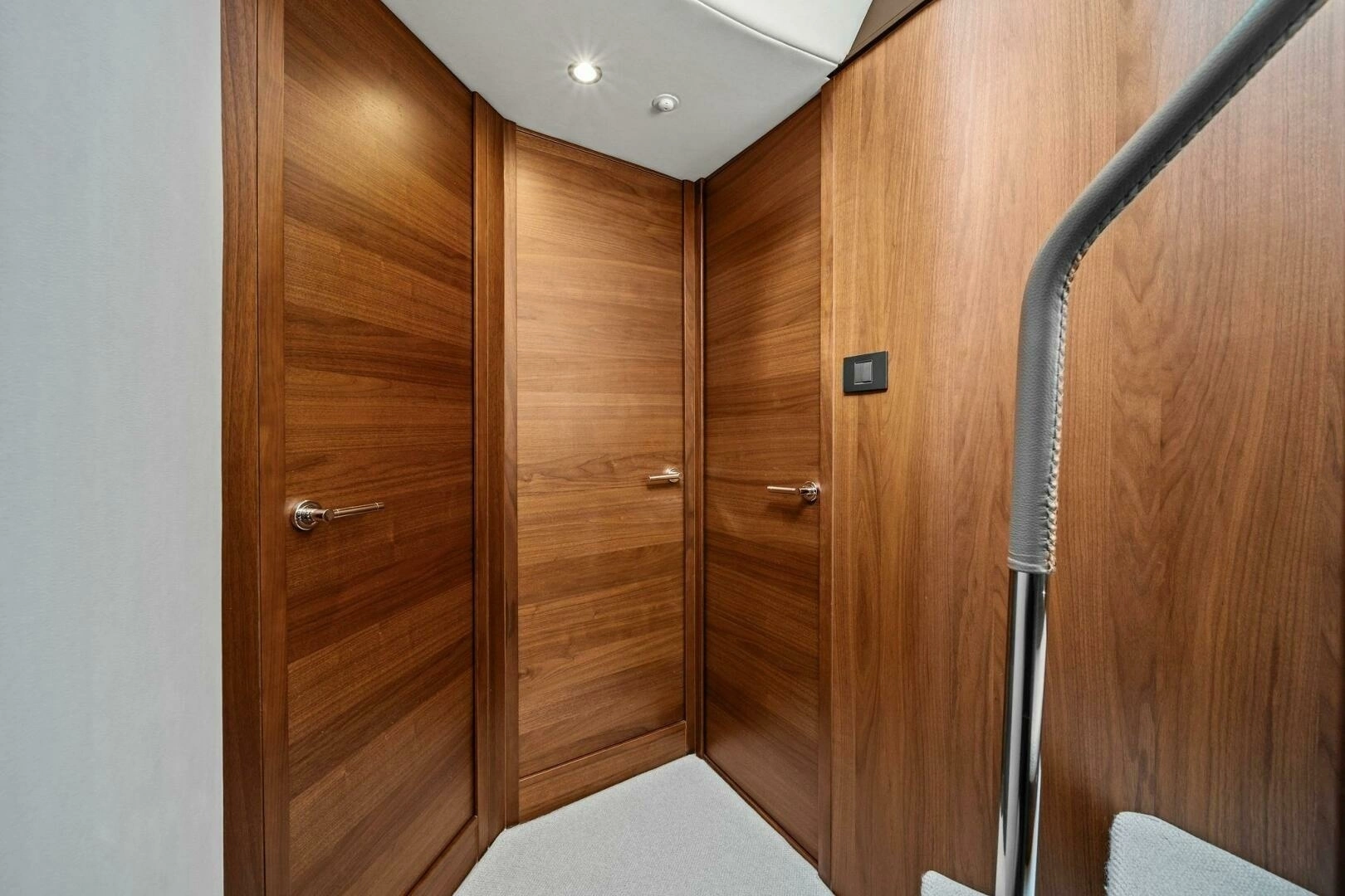 2023 Princess F50 - Image 29