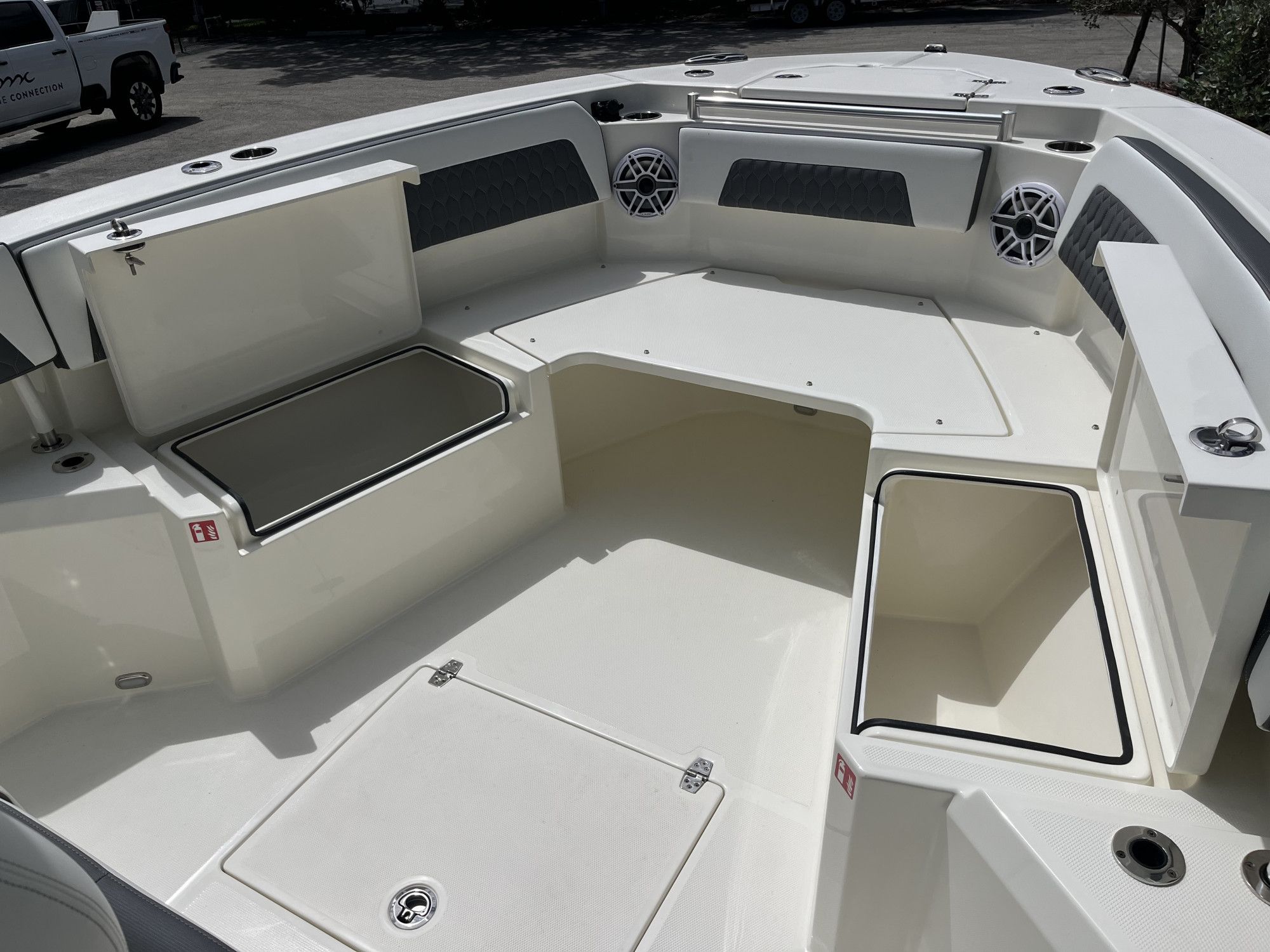 2026 Cobia 285 Open Center Console - 18