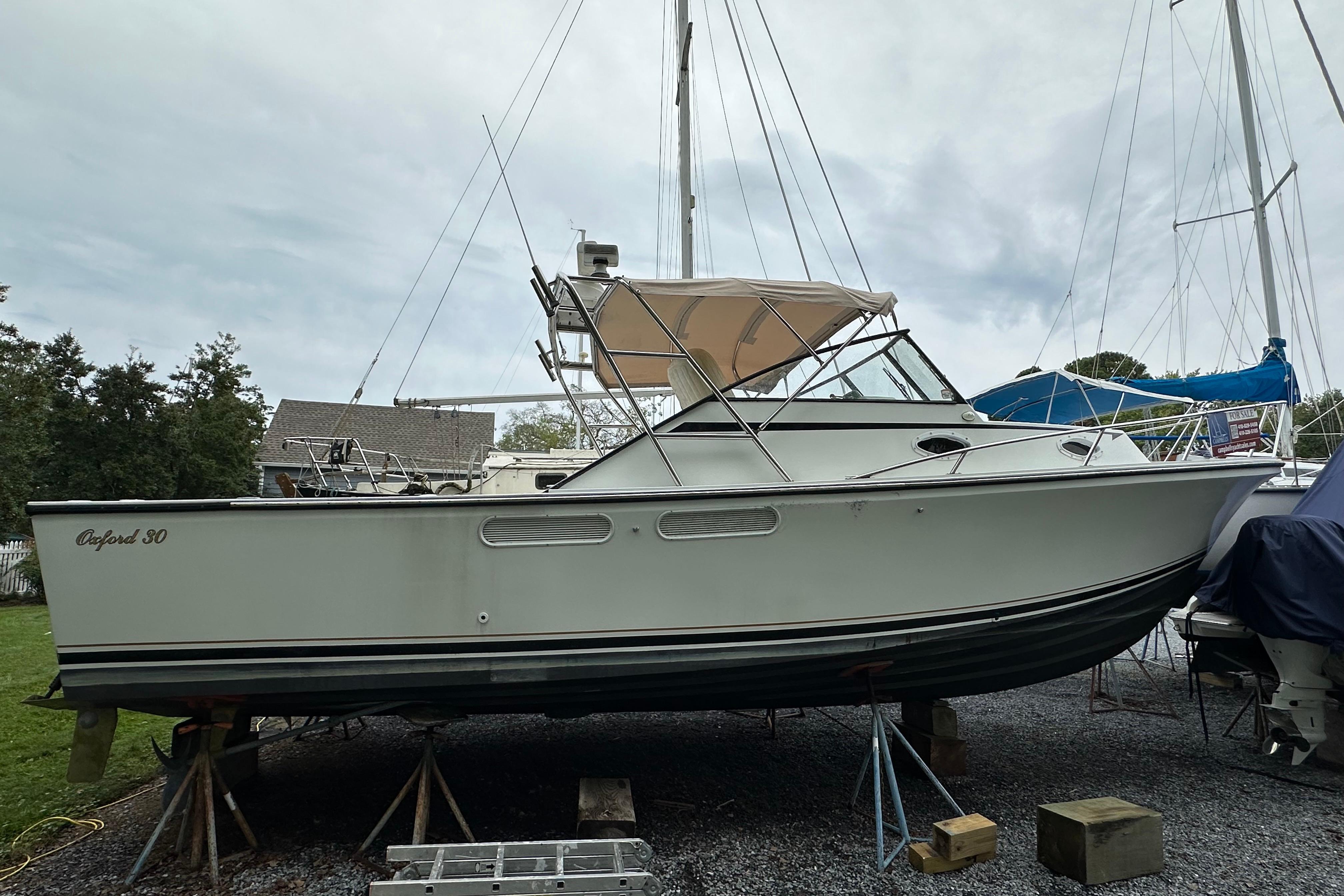 1988 Black Watch 30 EXPRESS