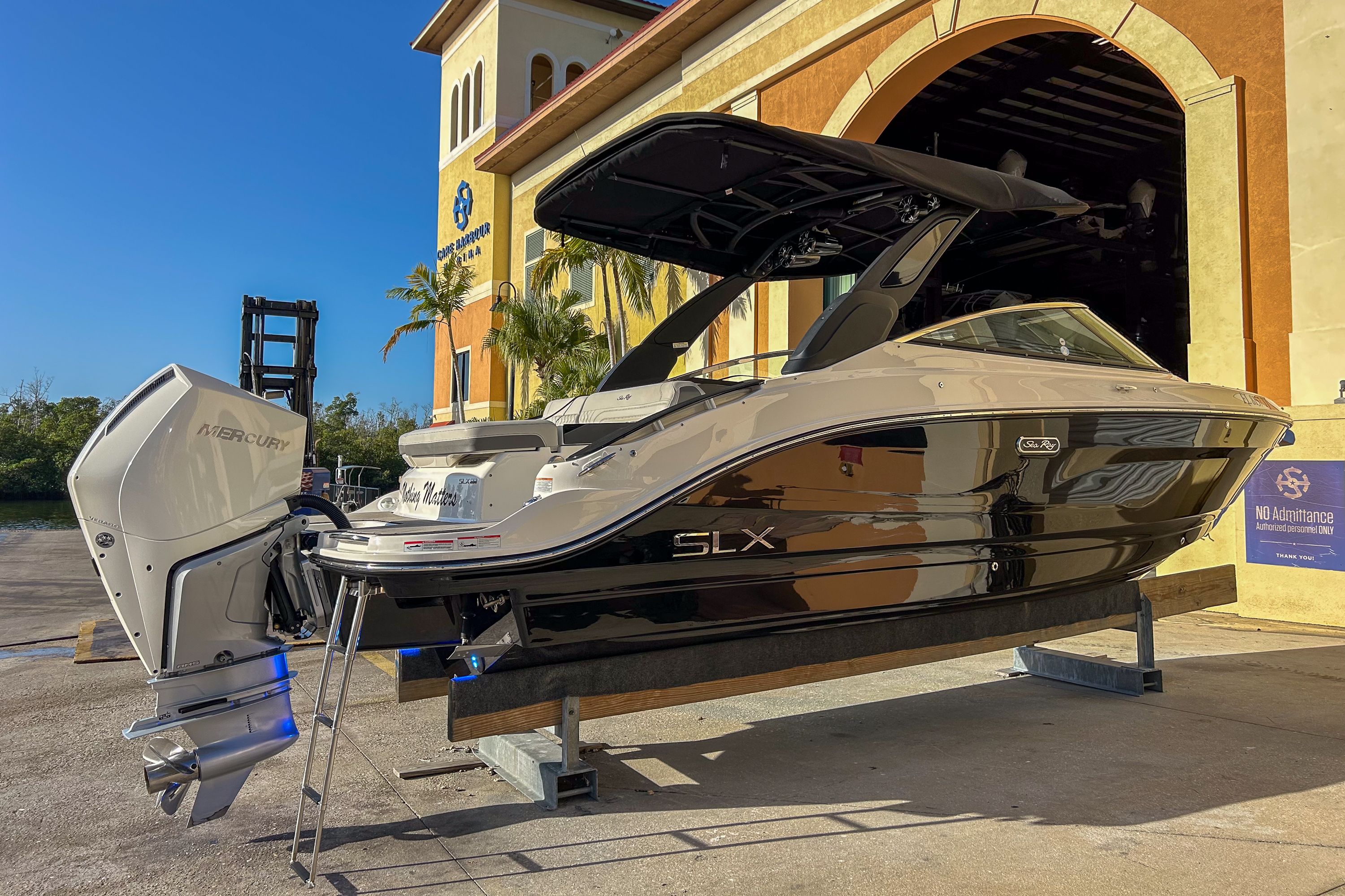 2023 Sea Ray SLX 260 Outboard - 6