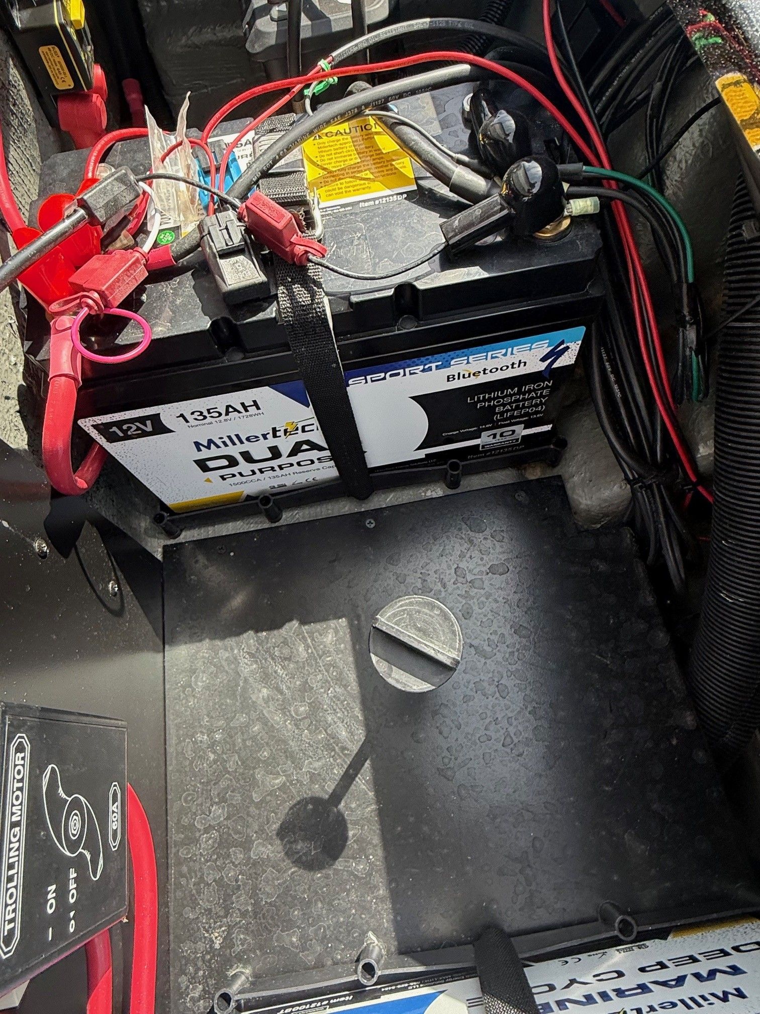 Phoenix 721 ZXL 2025 with 12V lithium-ion battery.