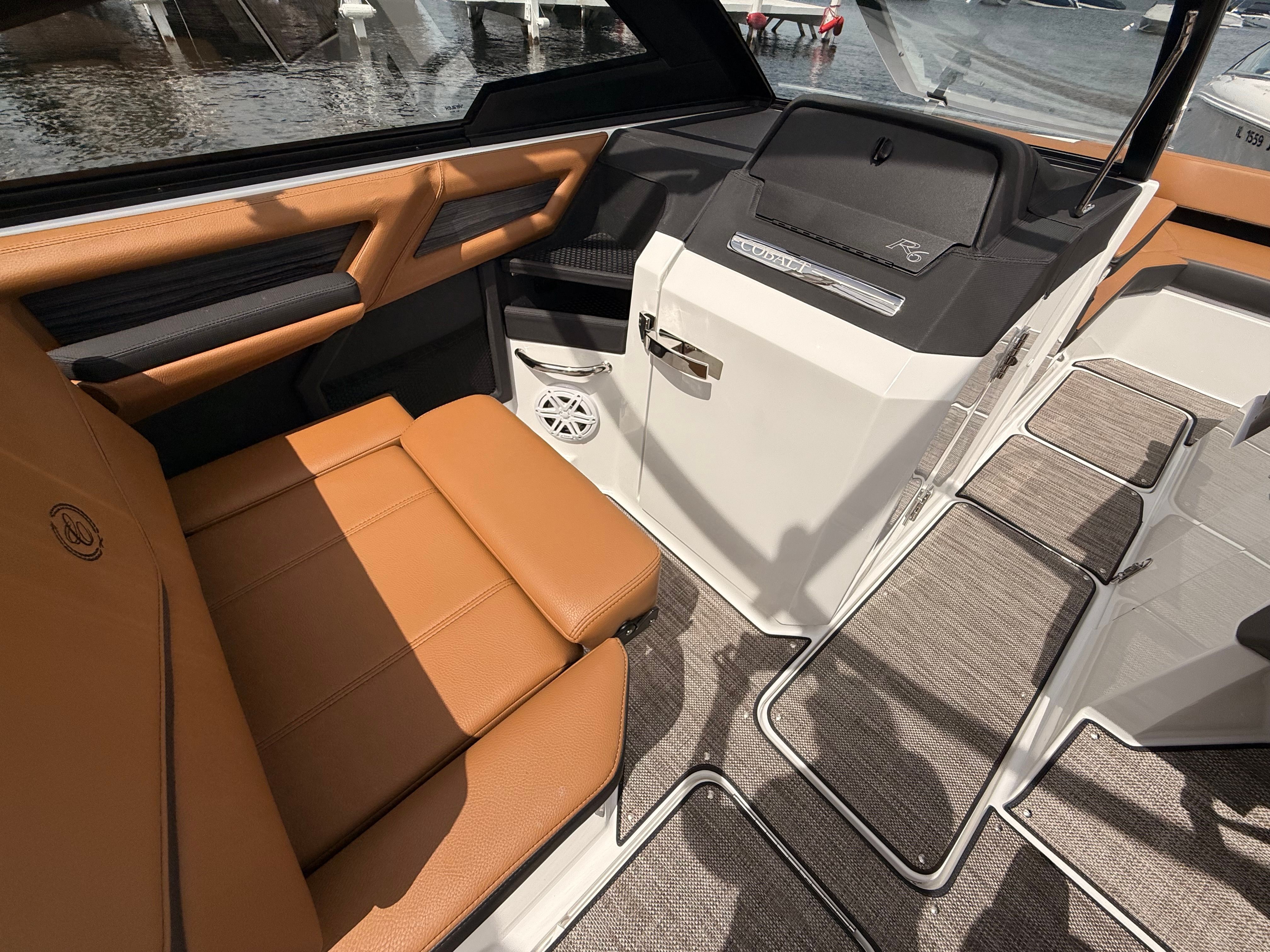 2026 Cobalt R6 Surf - 9