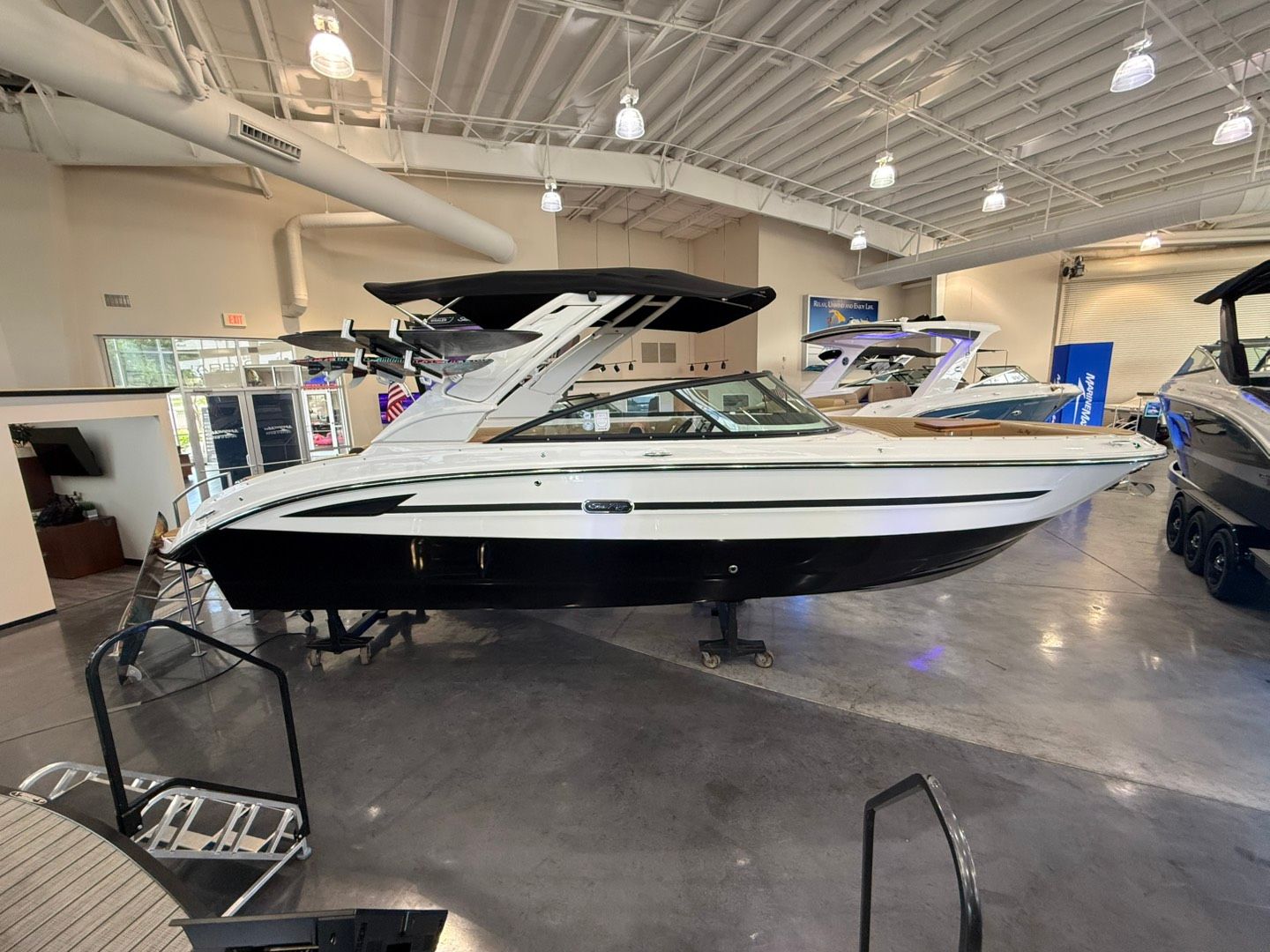 2026 Sea Ray SDX 270 Surf