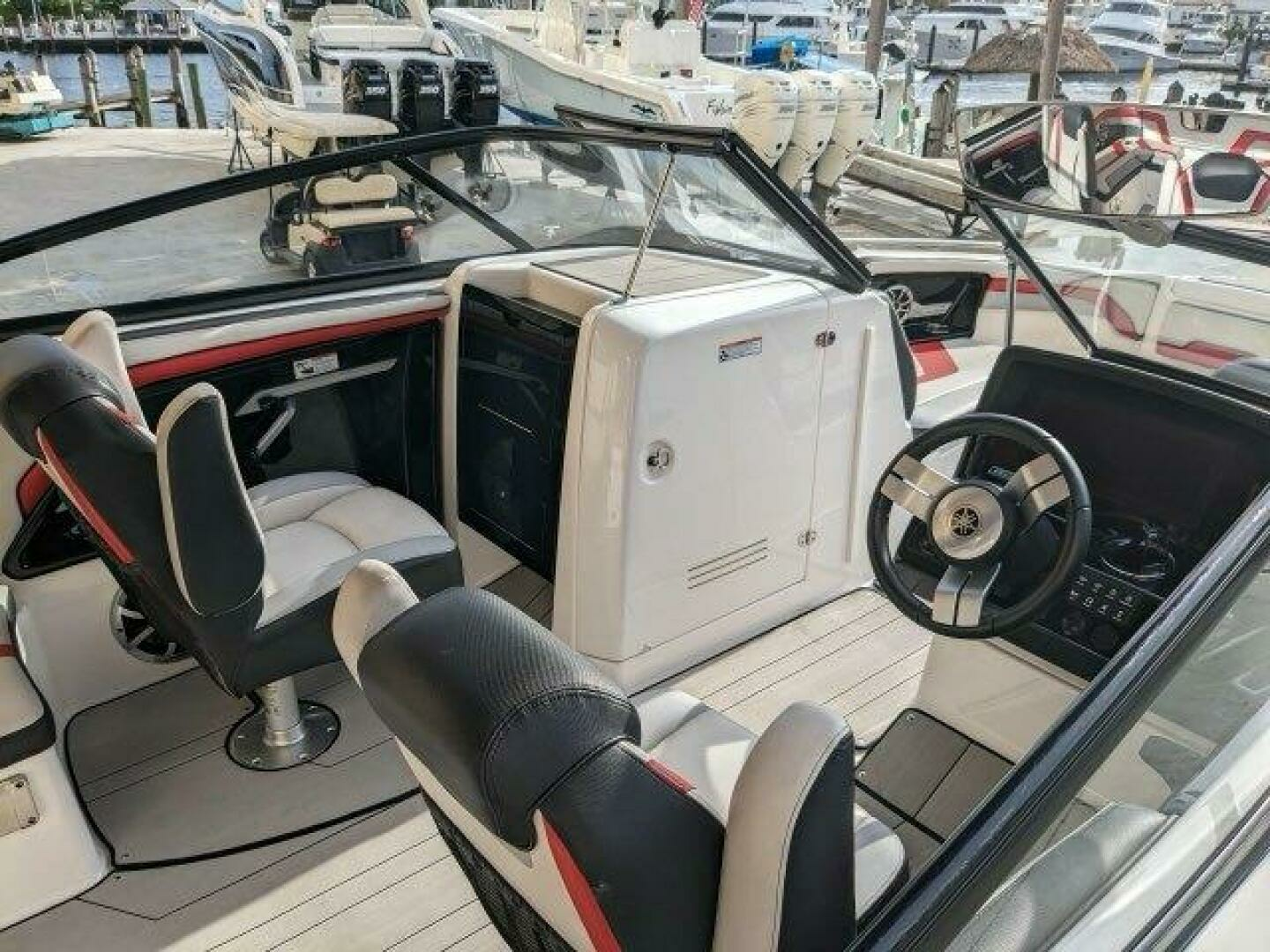 2020 Yamaha Boats 242X - Image 5