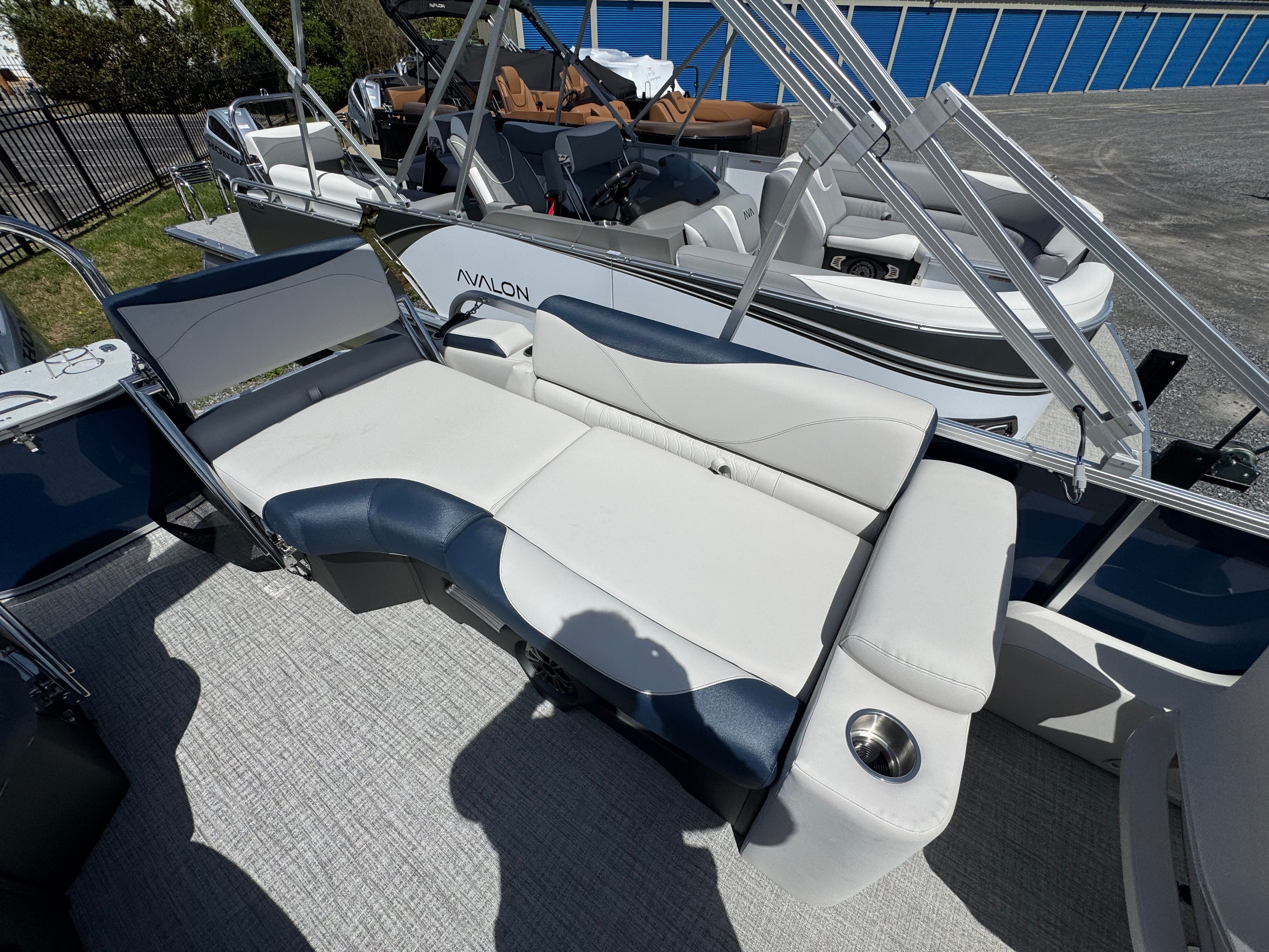 2026 Avalon 23 LSZ QLS - 25