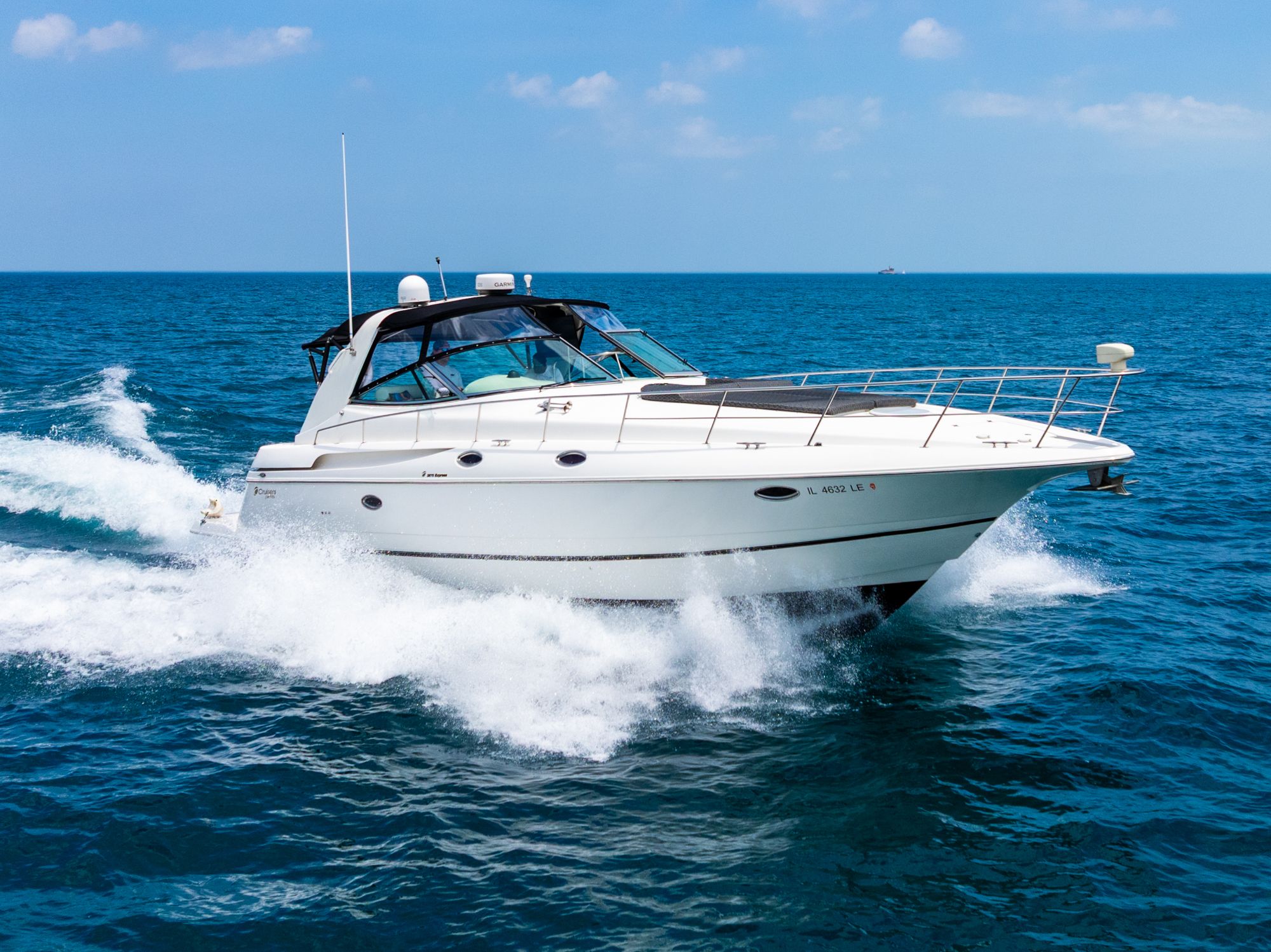 2000 Cruisers Yachts 3870 - 8